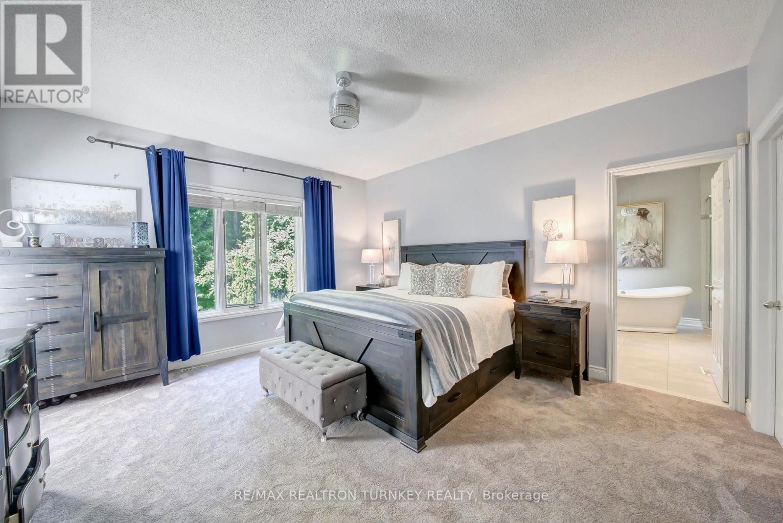 22 SHERWOOD GLEN Image 14