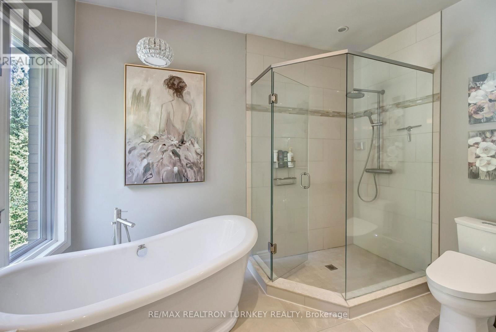 22 SHERWOOD GLEN Image 16