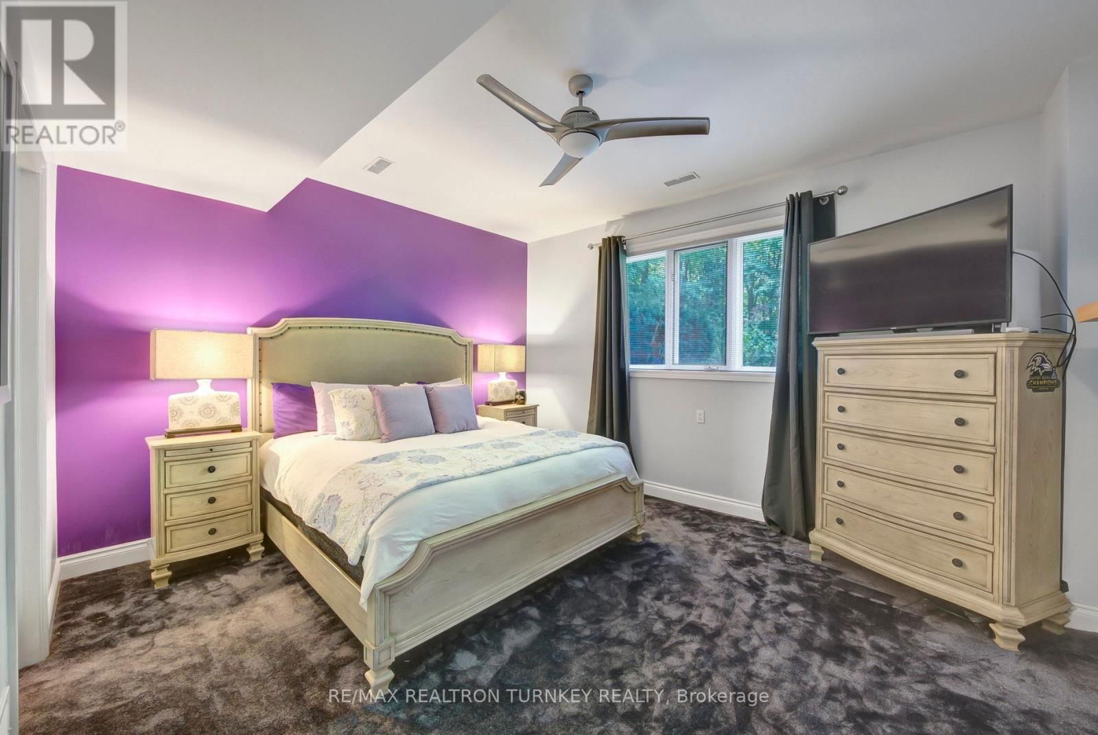 22 SHERWOOD GLEN Image 26