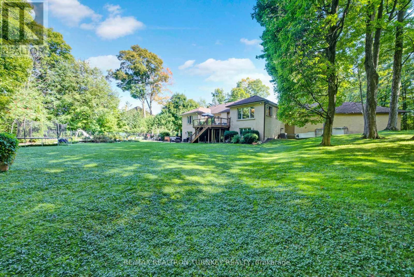 22 SHERWOOD GLEN Image 30