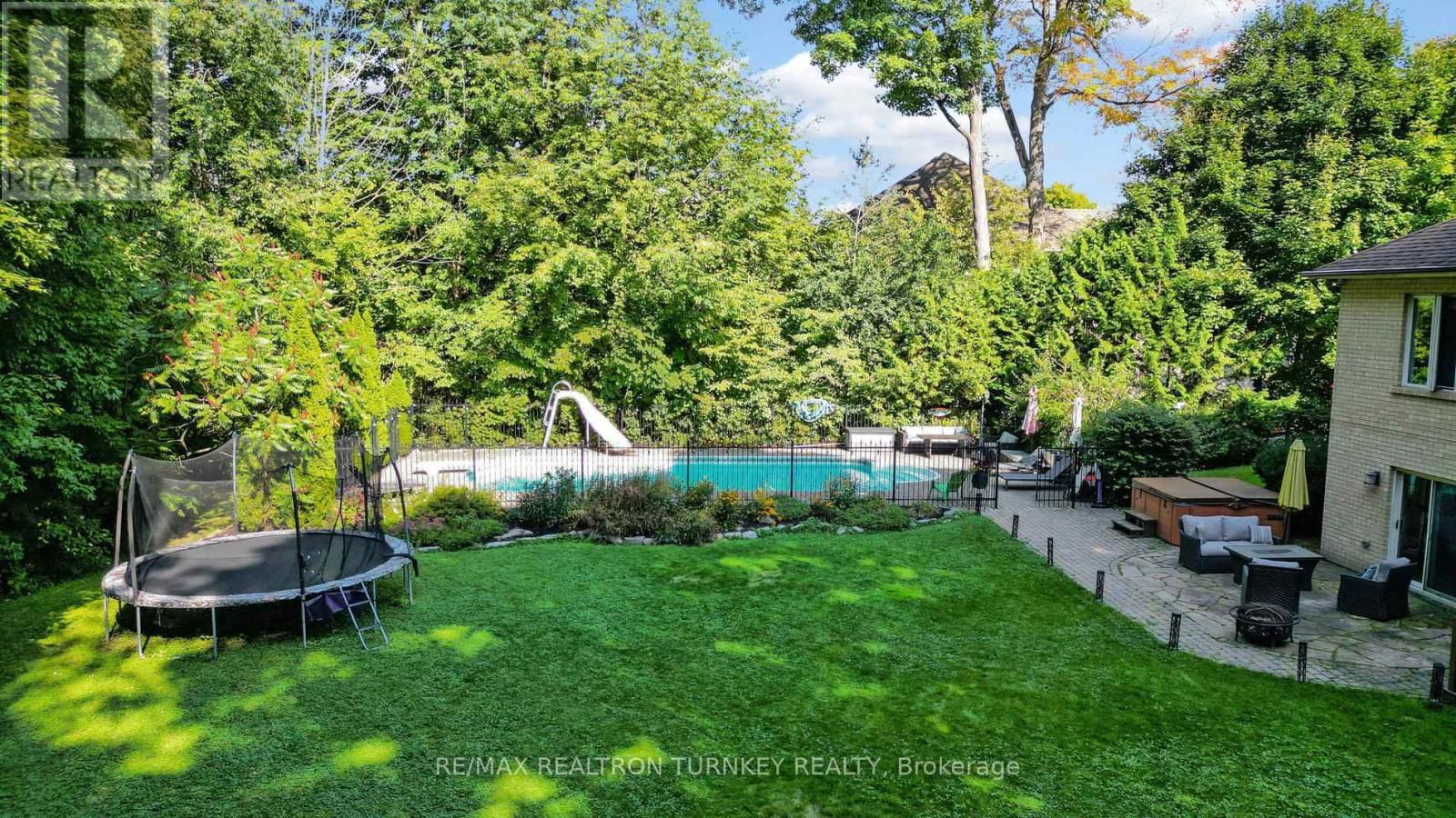 22 SHERWOOD GLEN Image 37