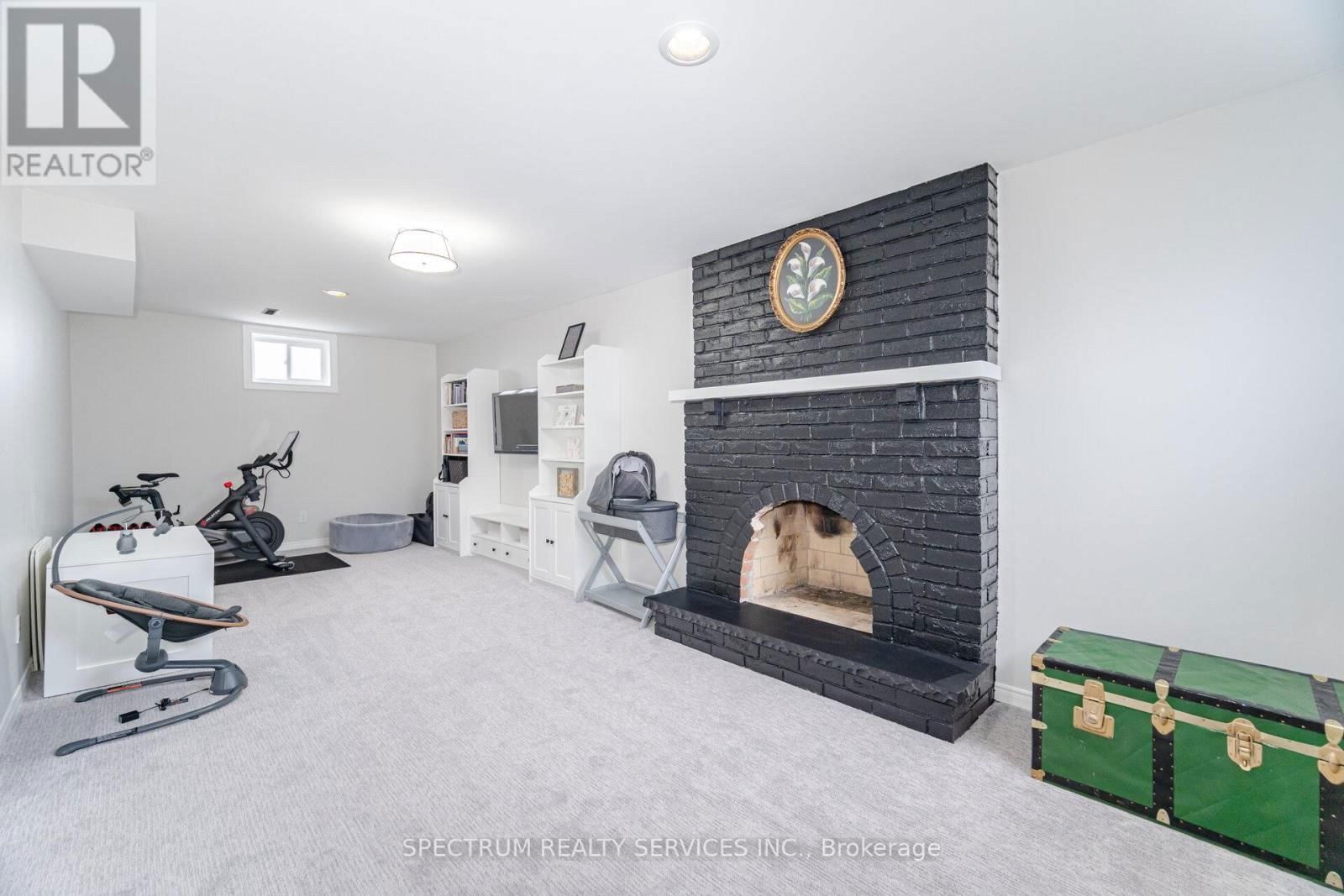 52 FRENCH CRESCENT Image 34