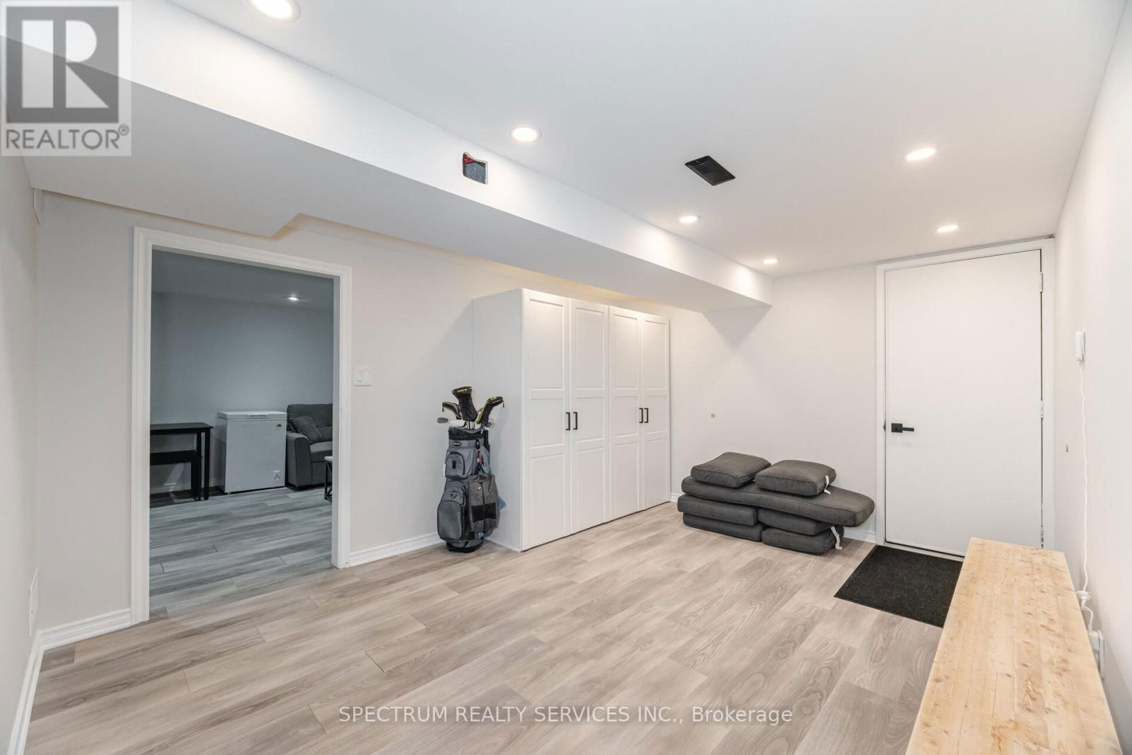 52 FRENCH CRESCENT Image 41