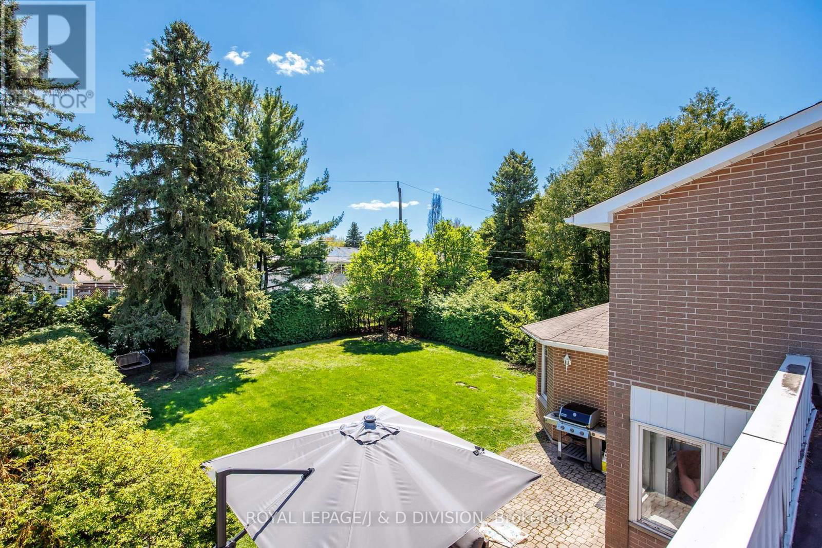 33 ALMOND AVENUE Image 23
