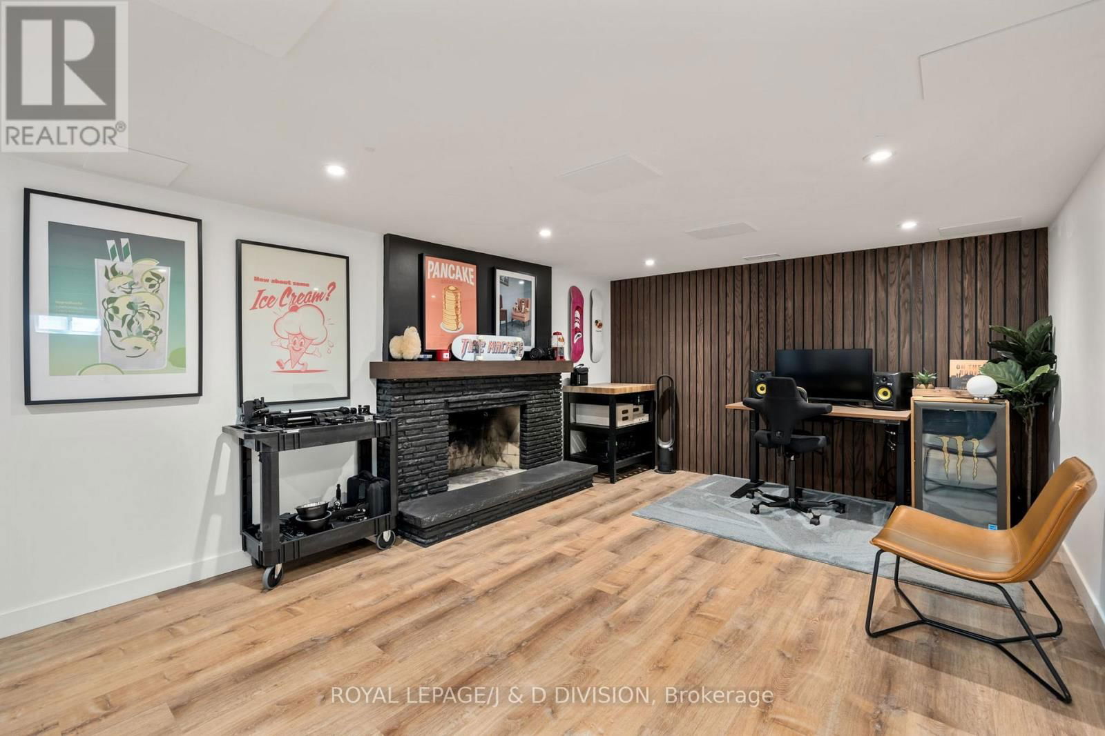 33 ALMOND AVENUE Image 27