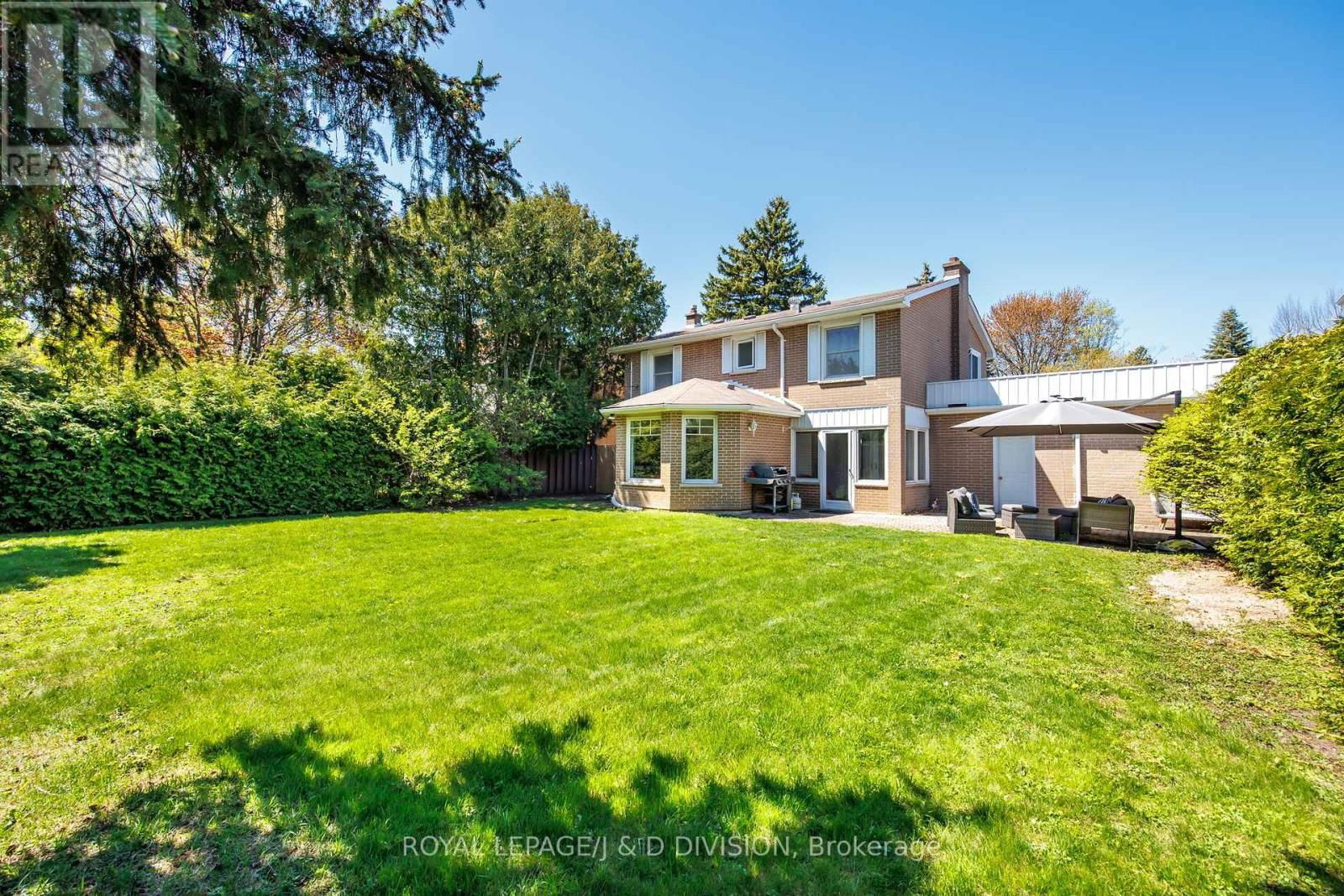 33 ALMOND AVENUE Image 34