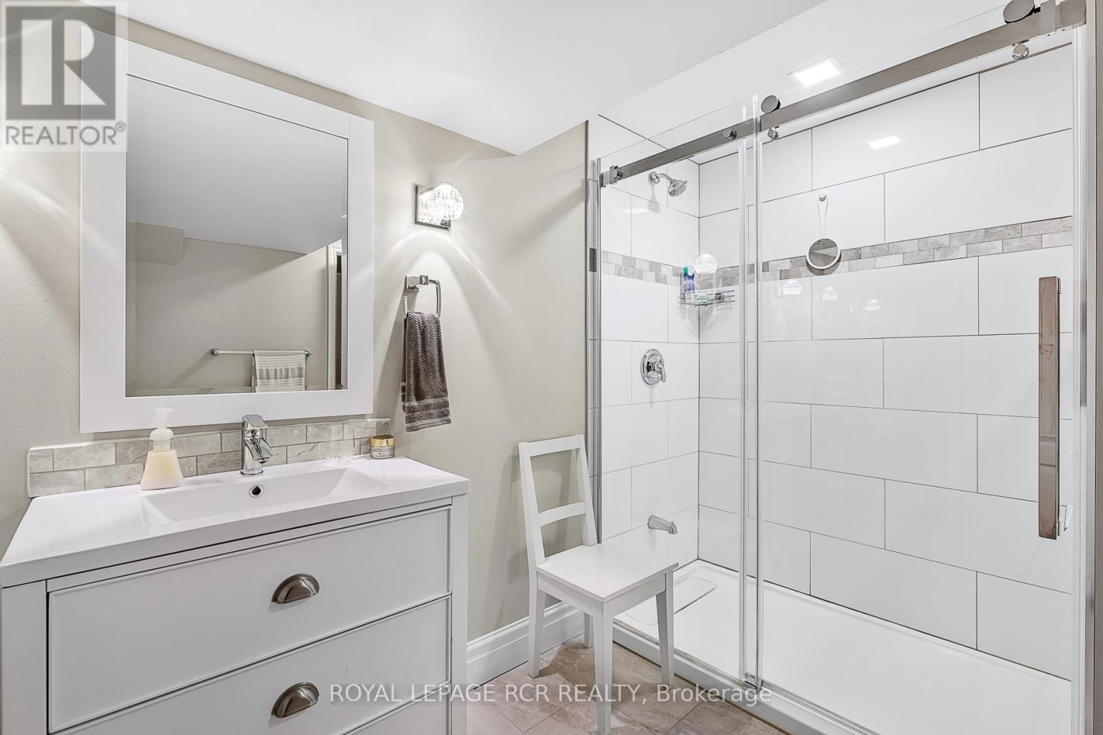 31 EMERALD HEIGHTS DRIVE Image 34