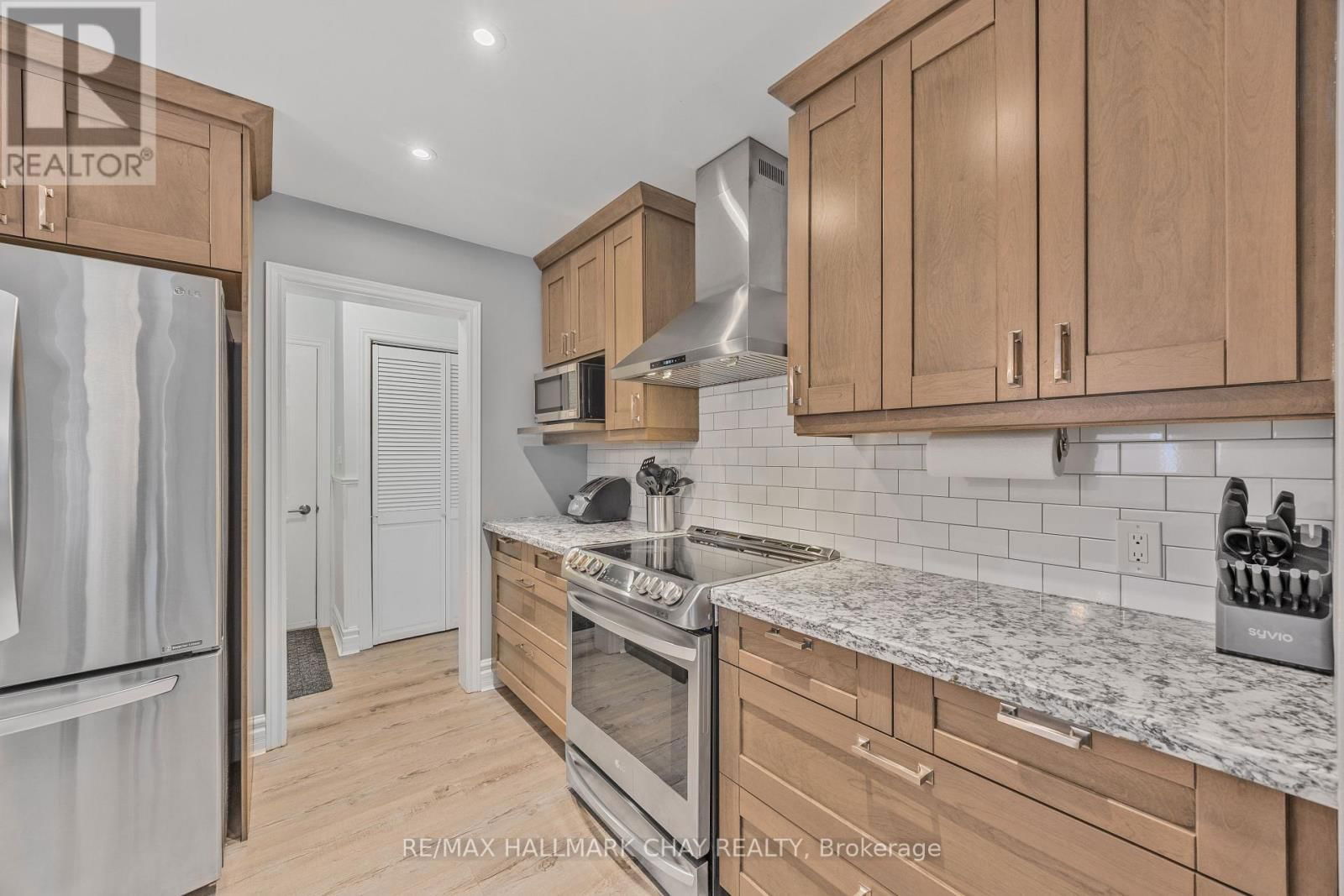 1078 ELM ROAD Image 17