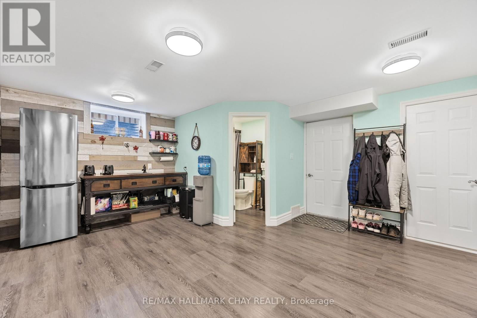 1078 ELM ROAD Image 32