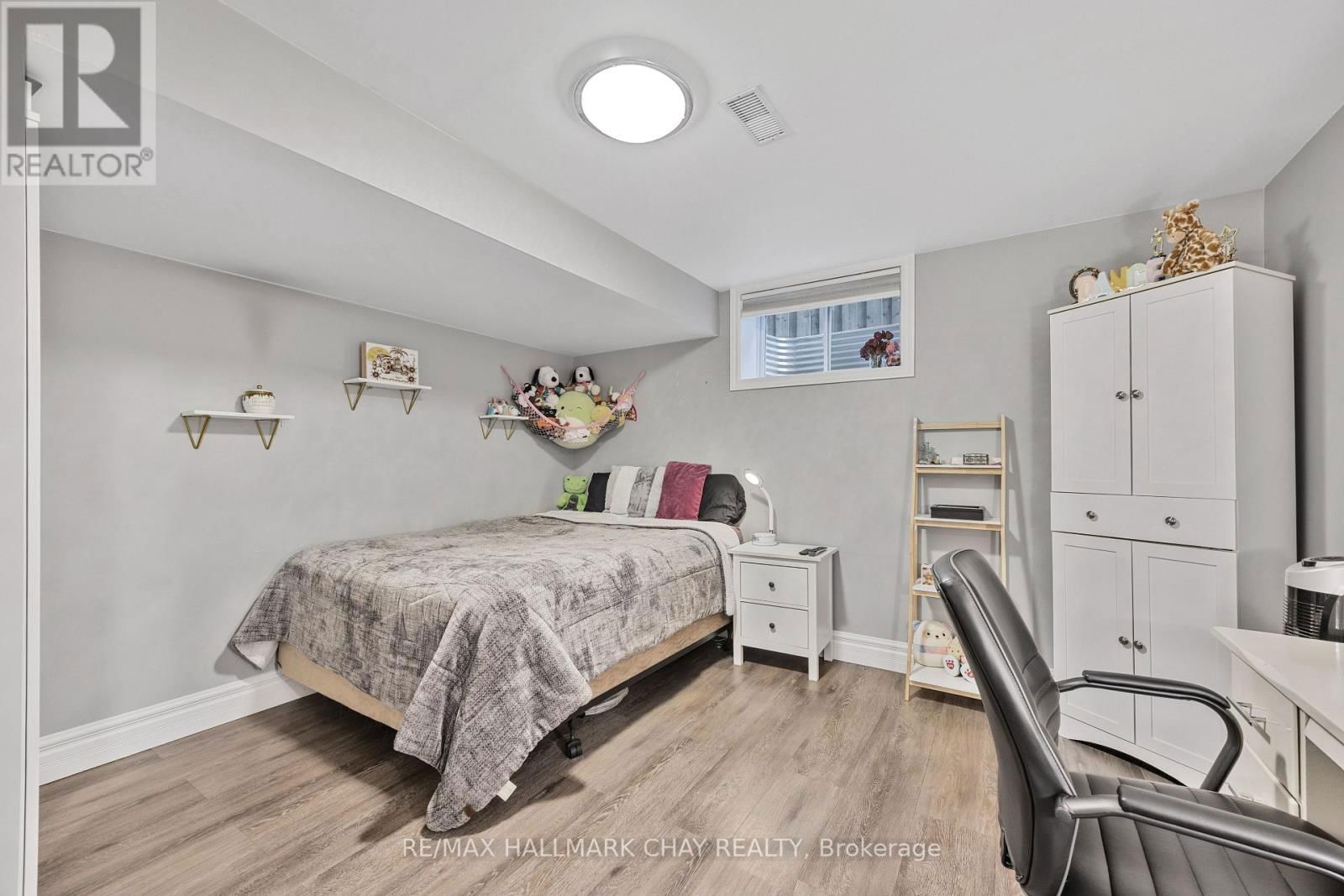 1078 ELM ROAD Image 37