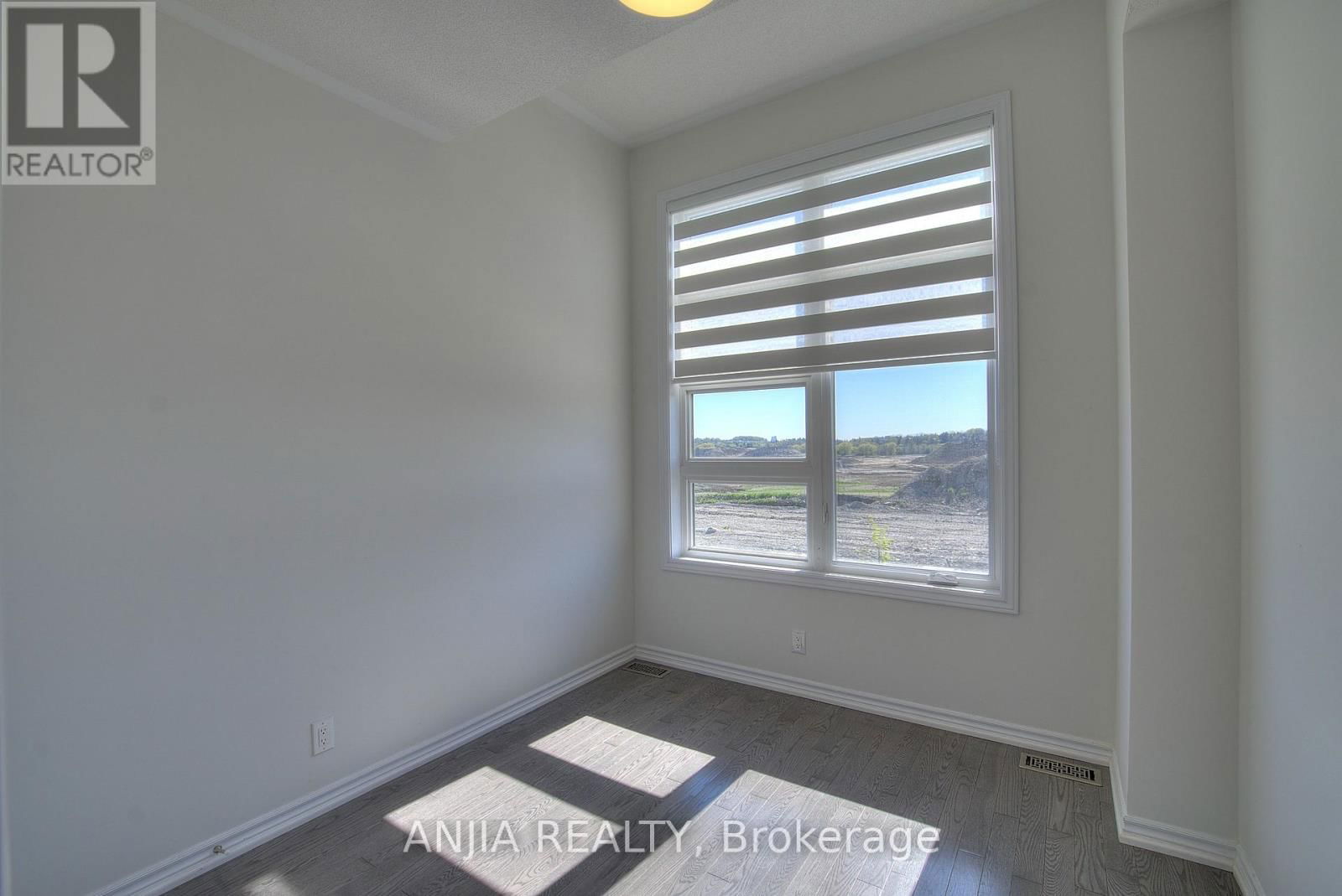 69 FREEMAN WILLIAMS STREET Image 17