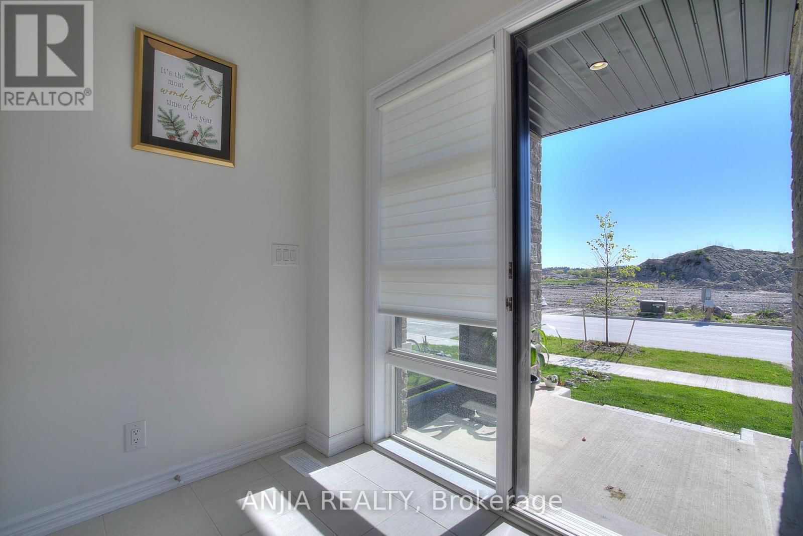 69 FREEMAN WILLIAMS STREET Image 28