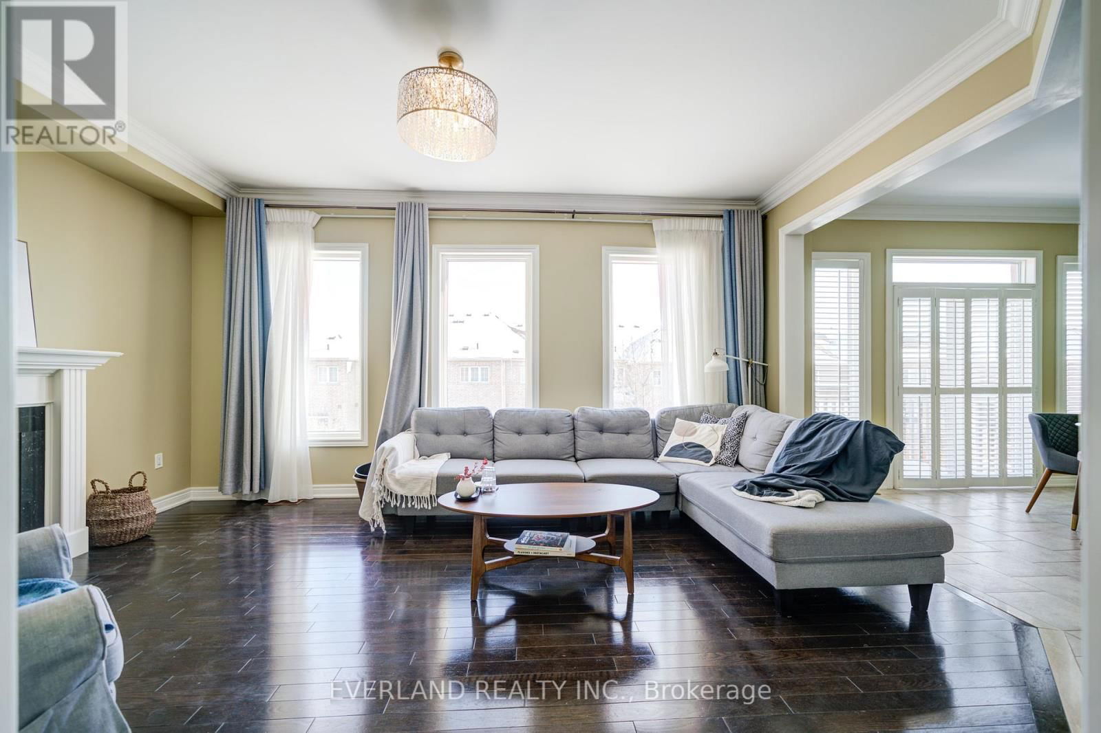647 PETER RUPTER AVENUE Image 13