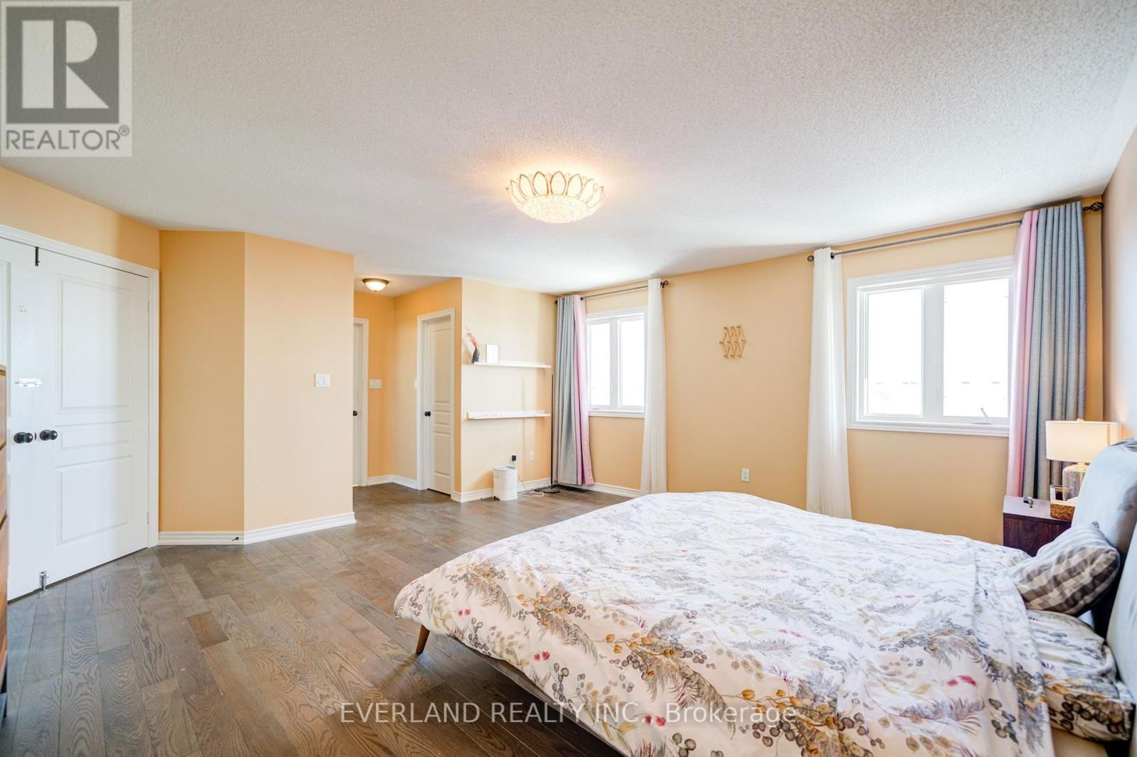 647 PETER RUPTER AVENUE Image 29