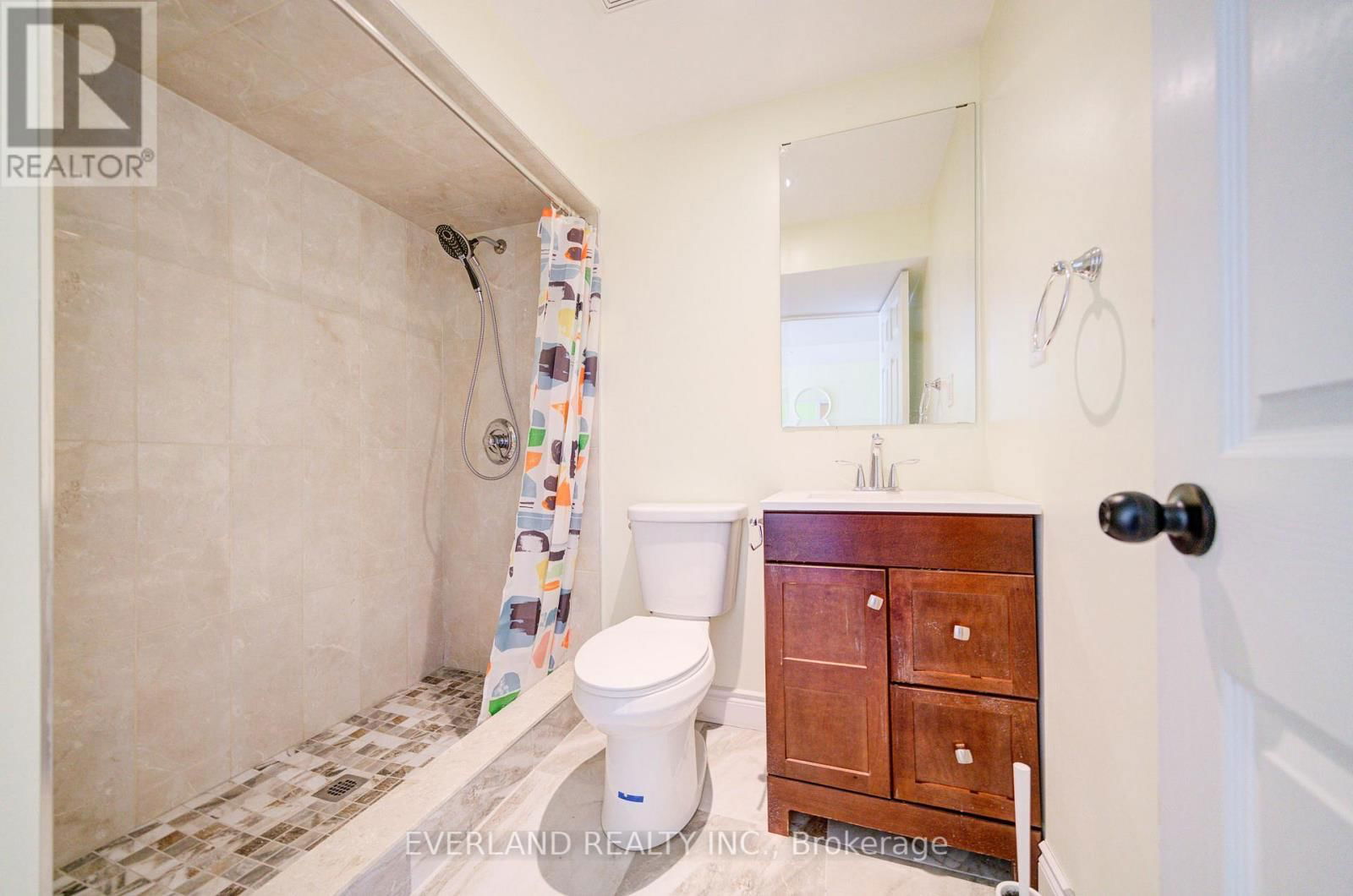 647 PETER RUPTER AVENUE Image 33