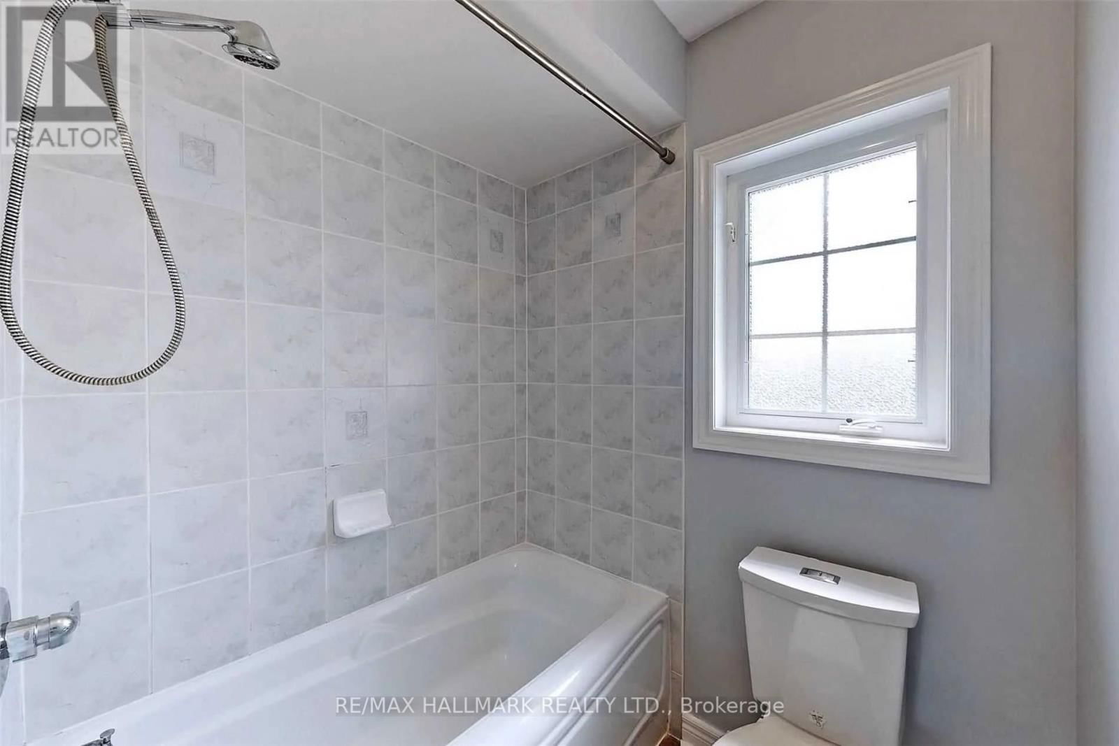 Lower unit - 160 TOWER HILL ROAD Image 4