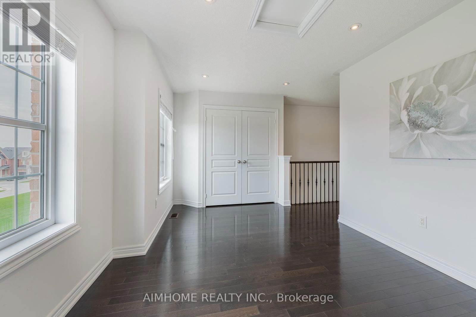 192 EAST'S CORNERS BOULEVARD Image 34