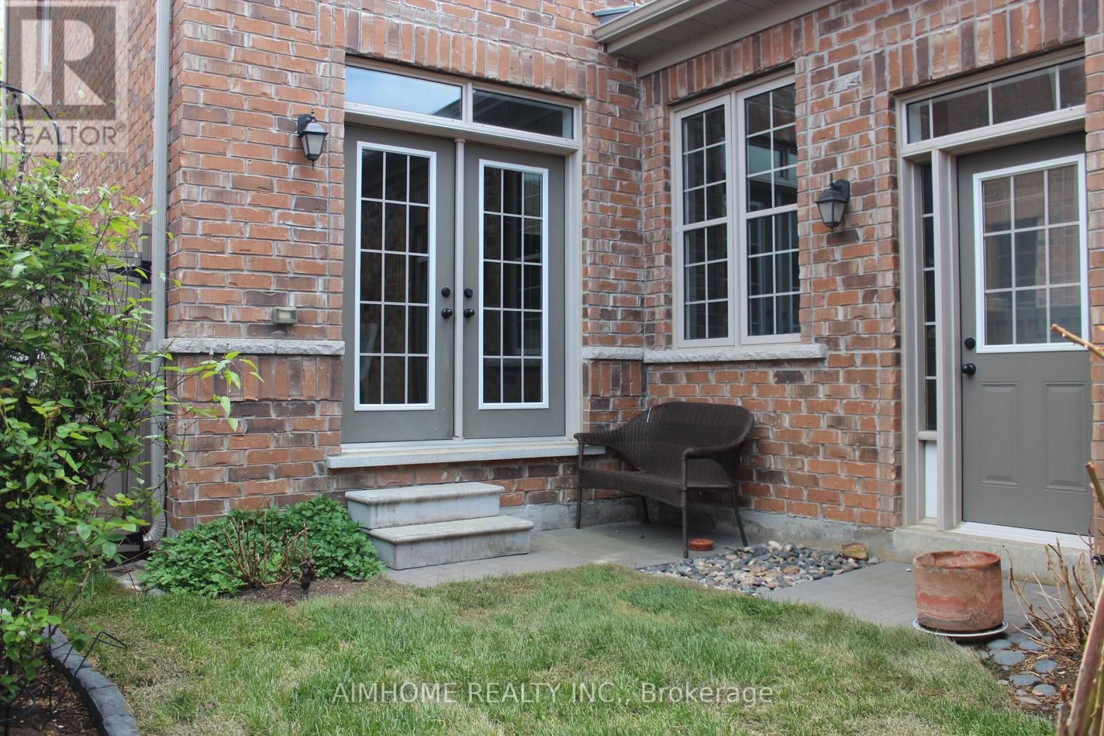 192 EAST'S CORNERS BOULEVARD Image 37