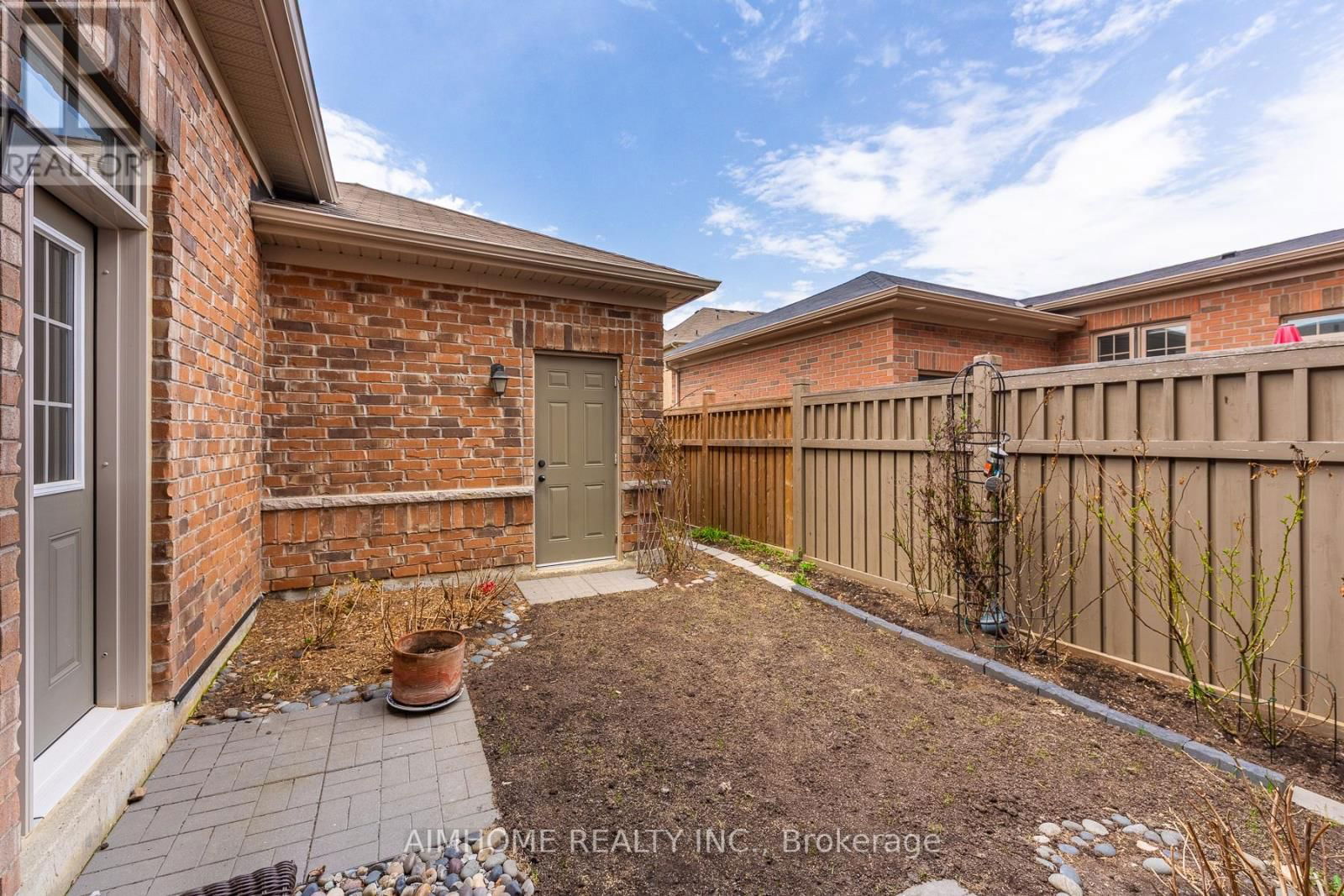 192 EAST'S CORNERS BOULEVARD Image 38