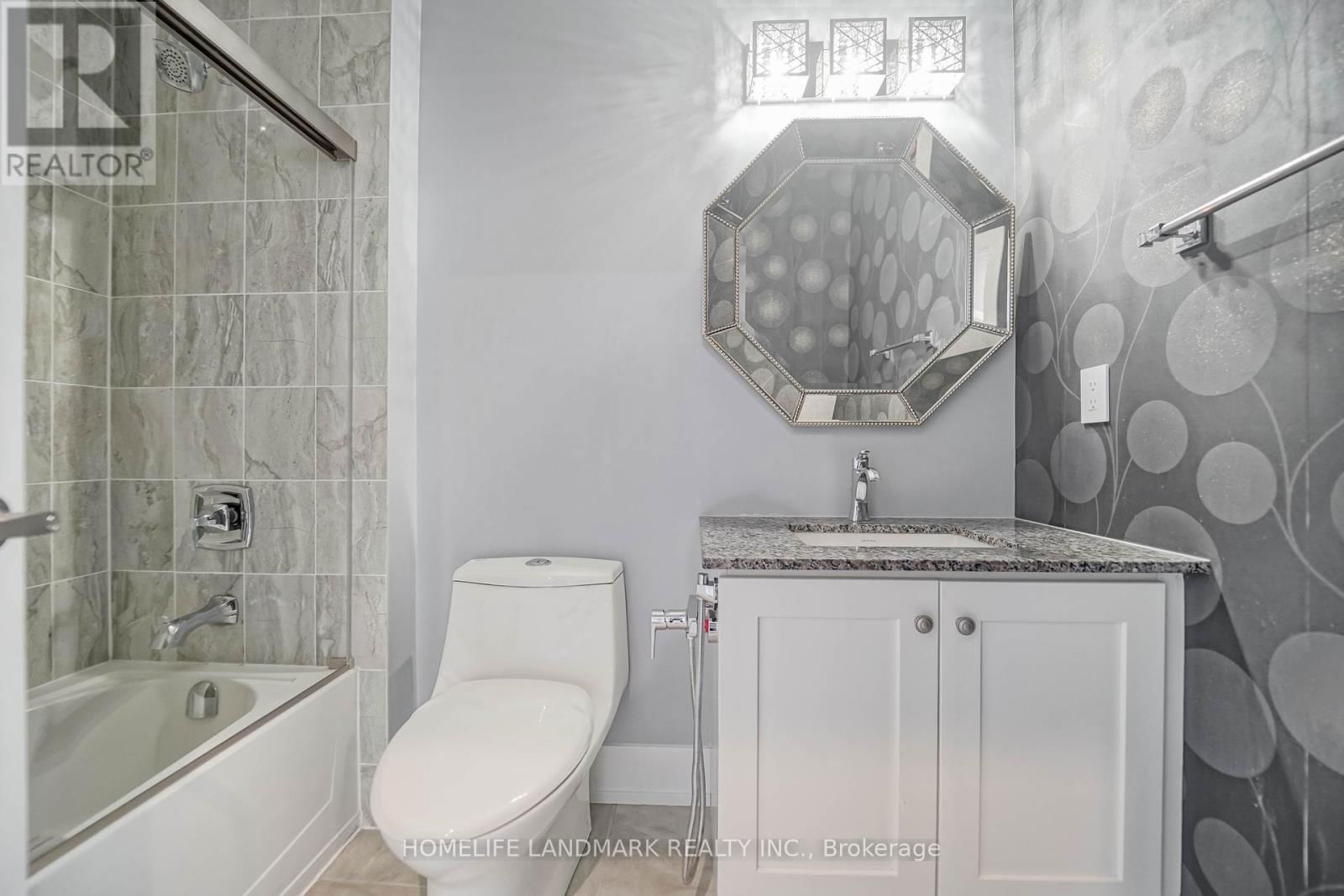 8 CRESTRIDGE DRIVE Image 17