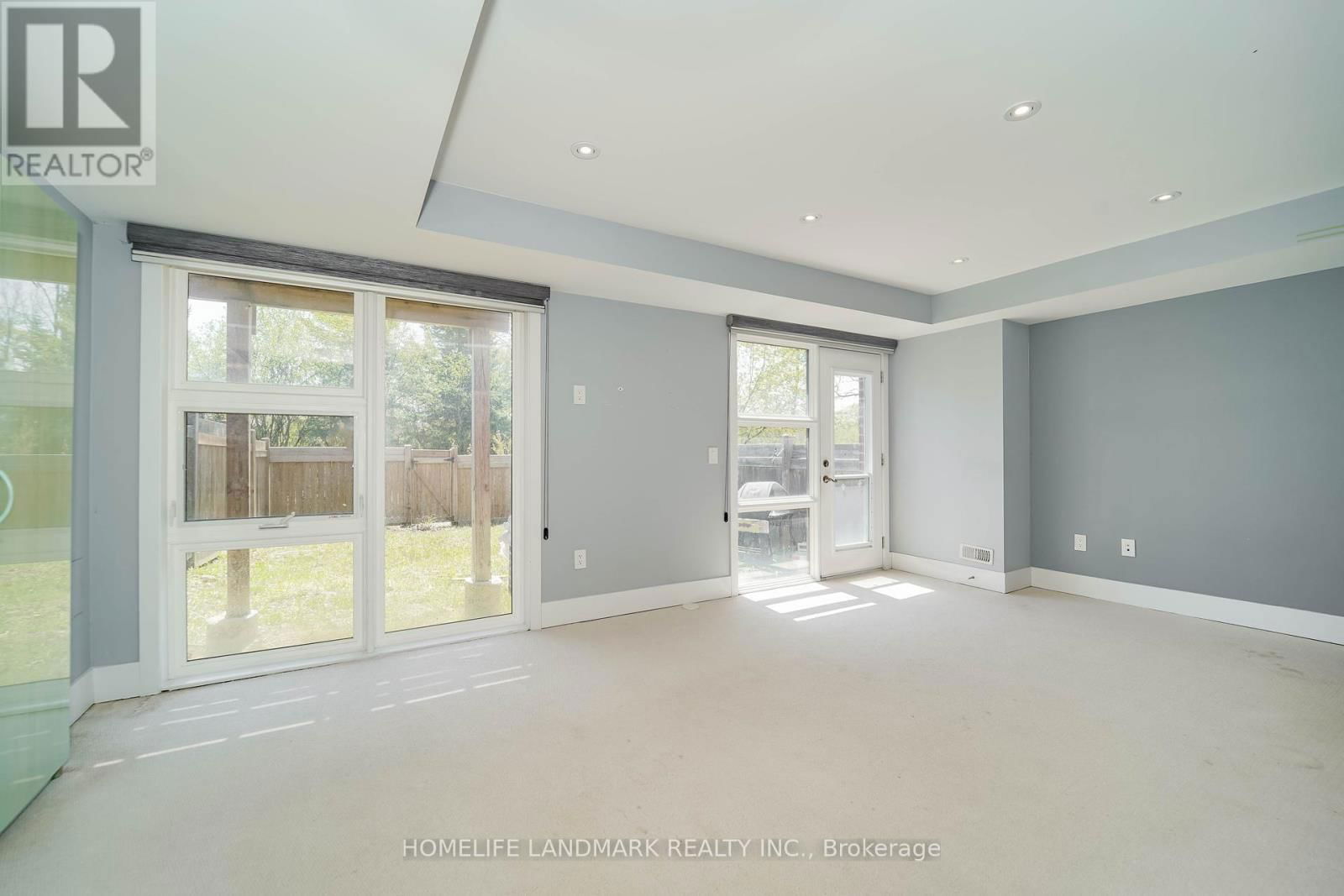8 CRESTRIDGE DRIVE Image 22