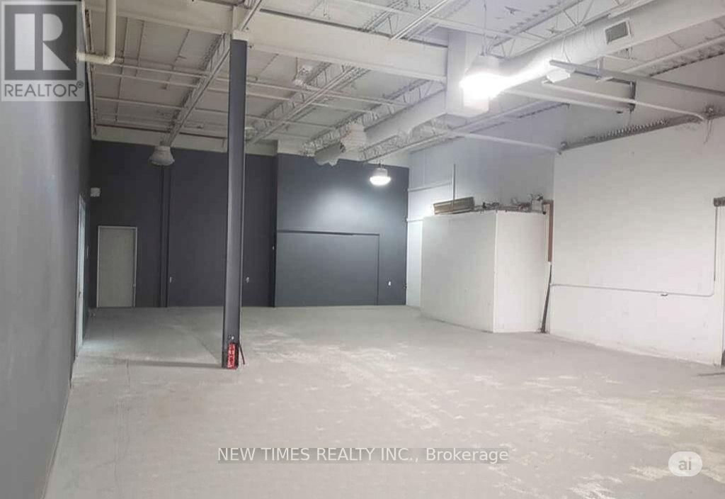 2 - 240 RIVIERA DRIVE Image 11