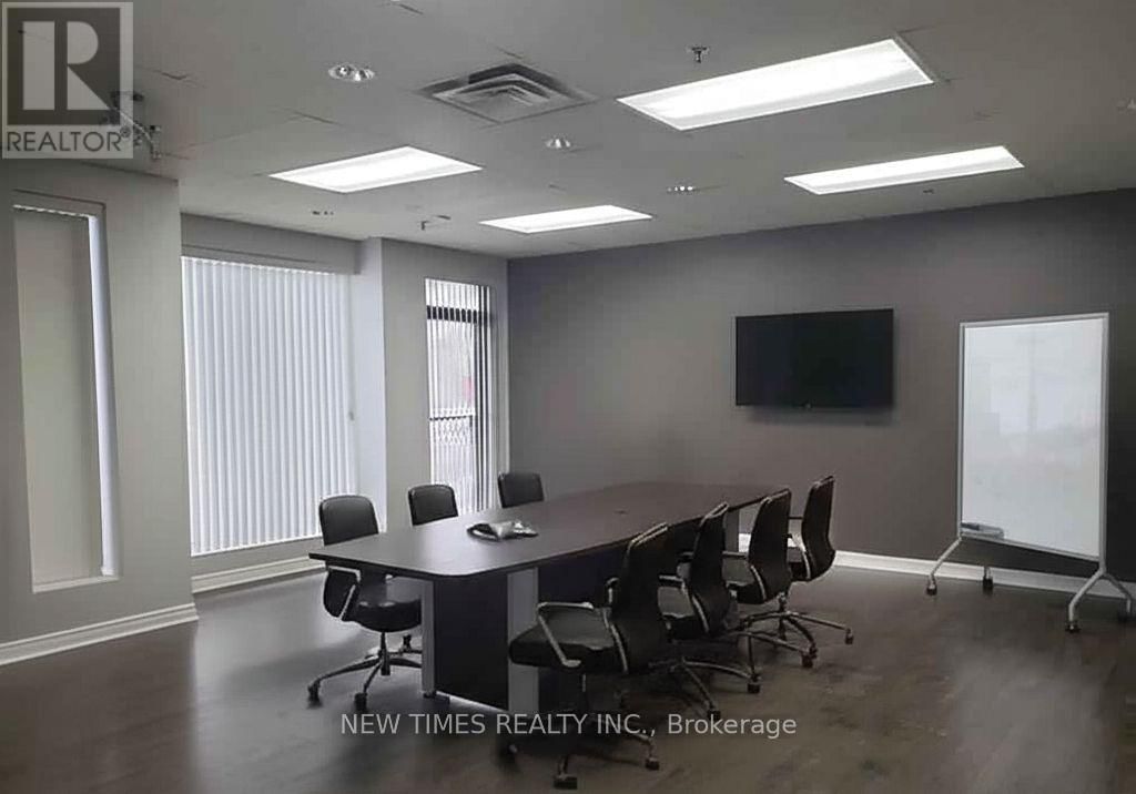 2 - 240 RIVIERA DRIVE Image 7