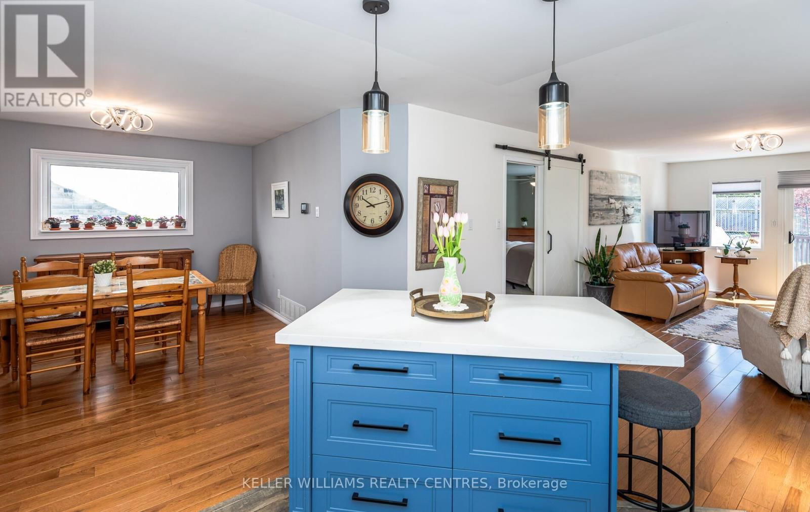 283 SHERIDAN COURT Image 10
