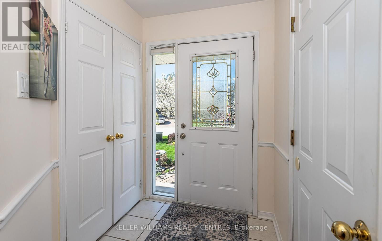283 SHERIDAN COURT Image 19