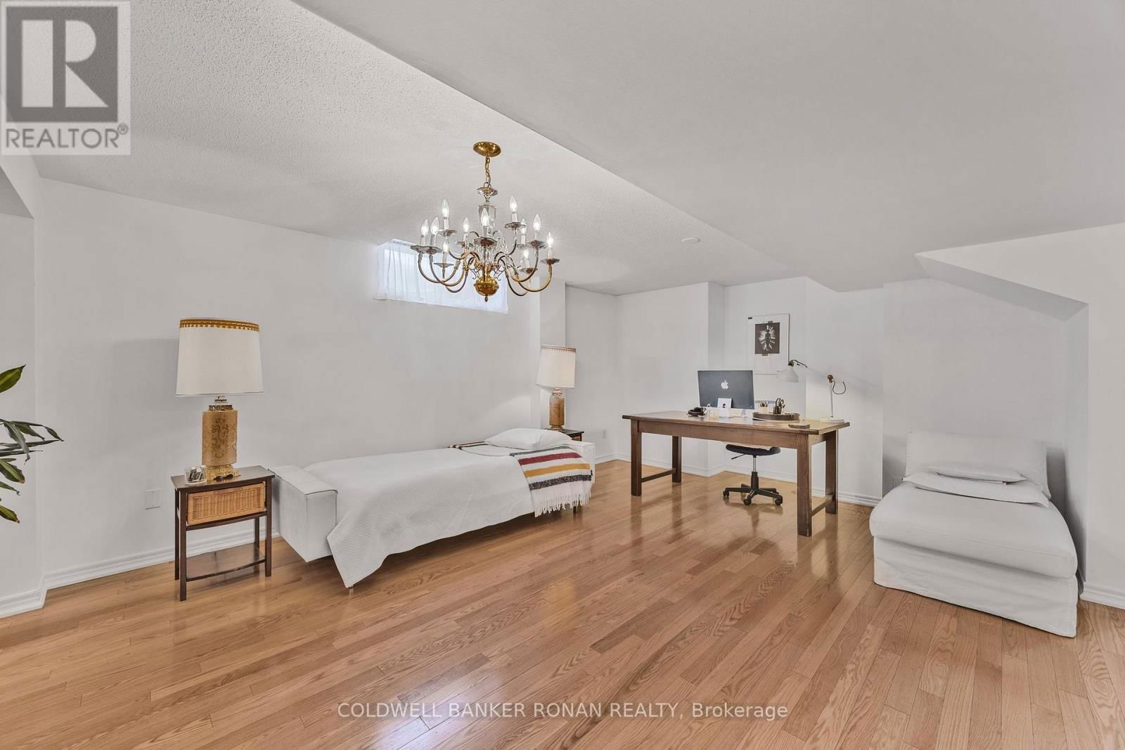 71 CAUTHERS CRESCENT Image 35