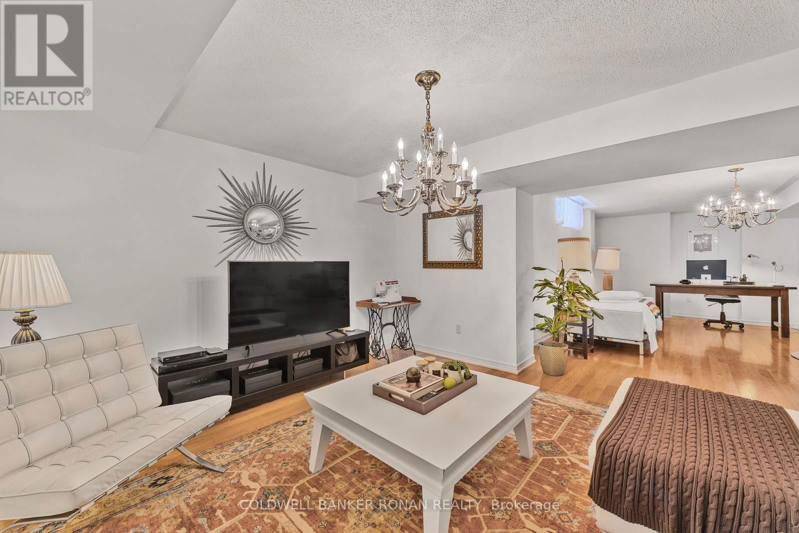 71 CAUTHERS CRESCENT Image 38