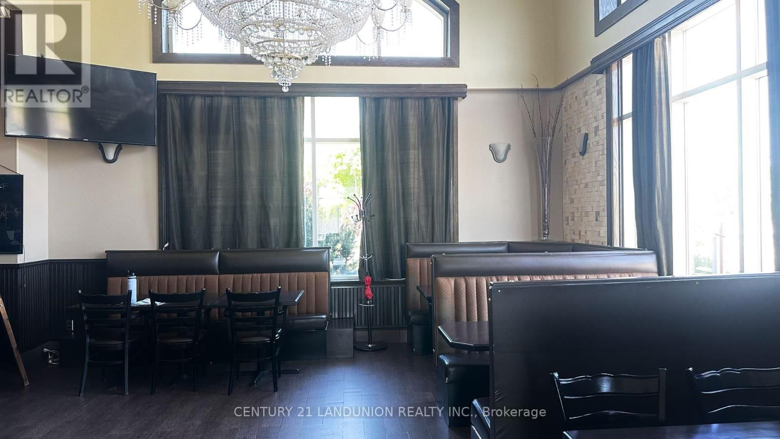 20215 WOODBINE AVENUE Image 4