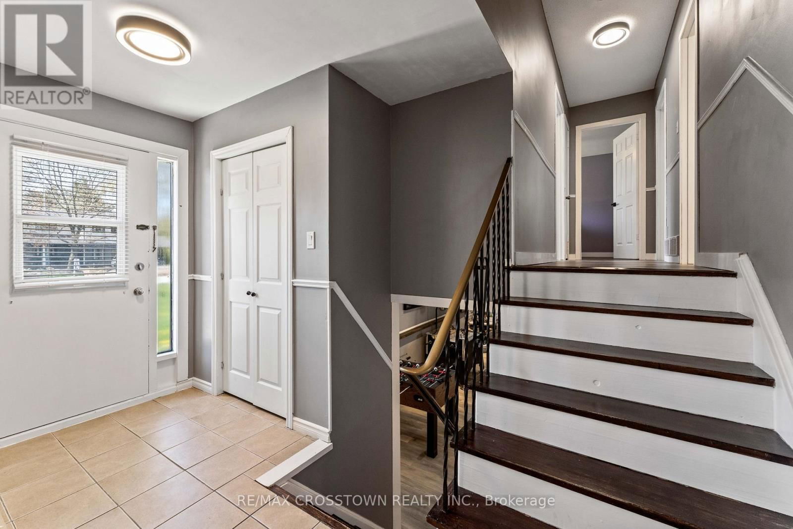 204 CAMILLA CRESCENT Image 3