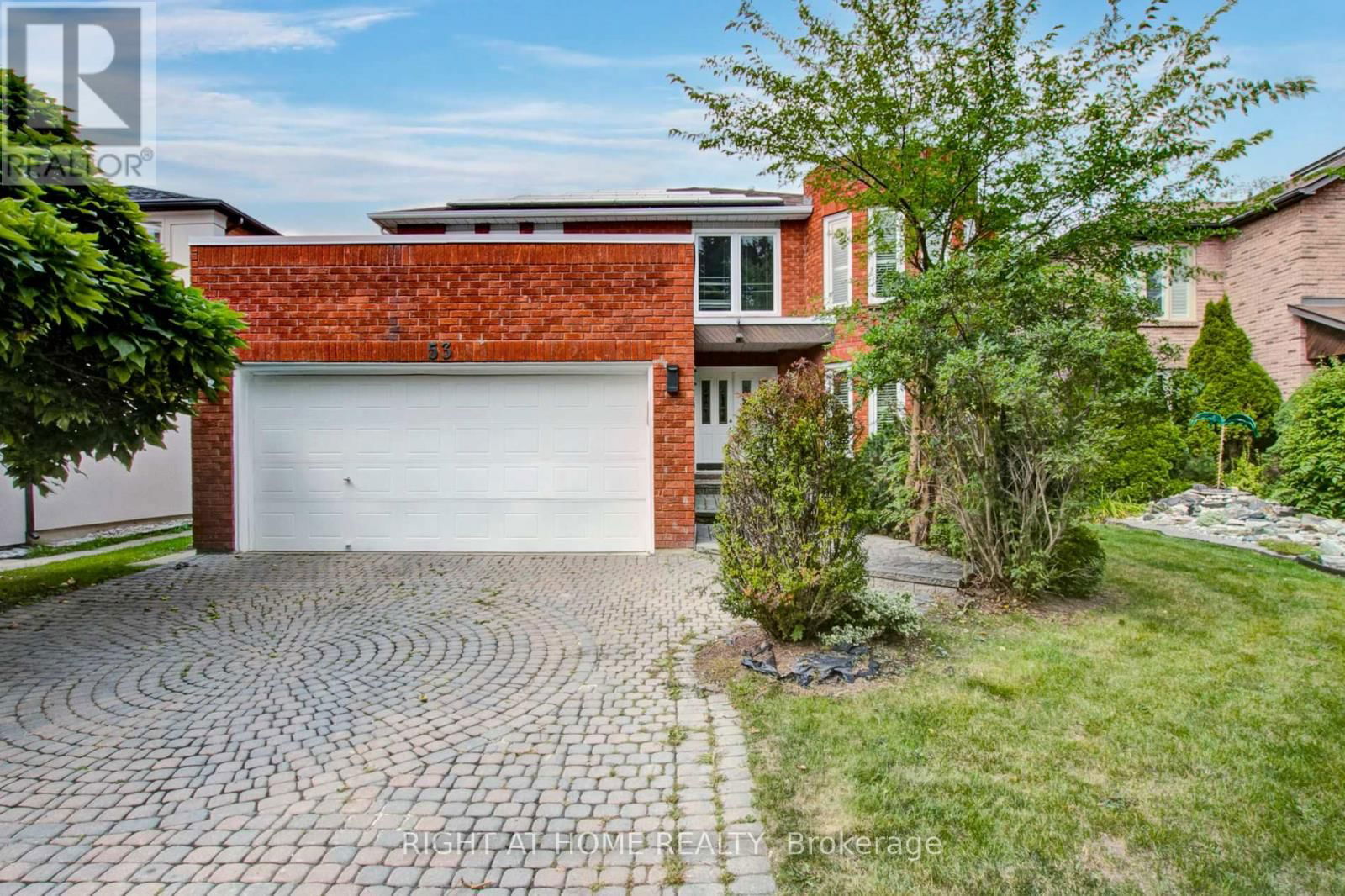 53 WALTHAM CRESCENT Image 1