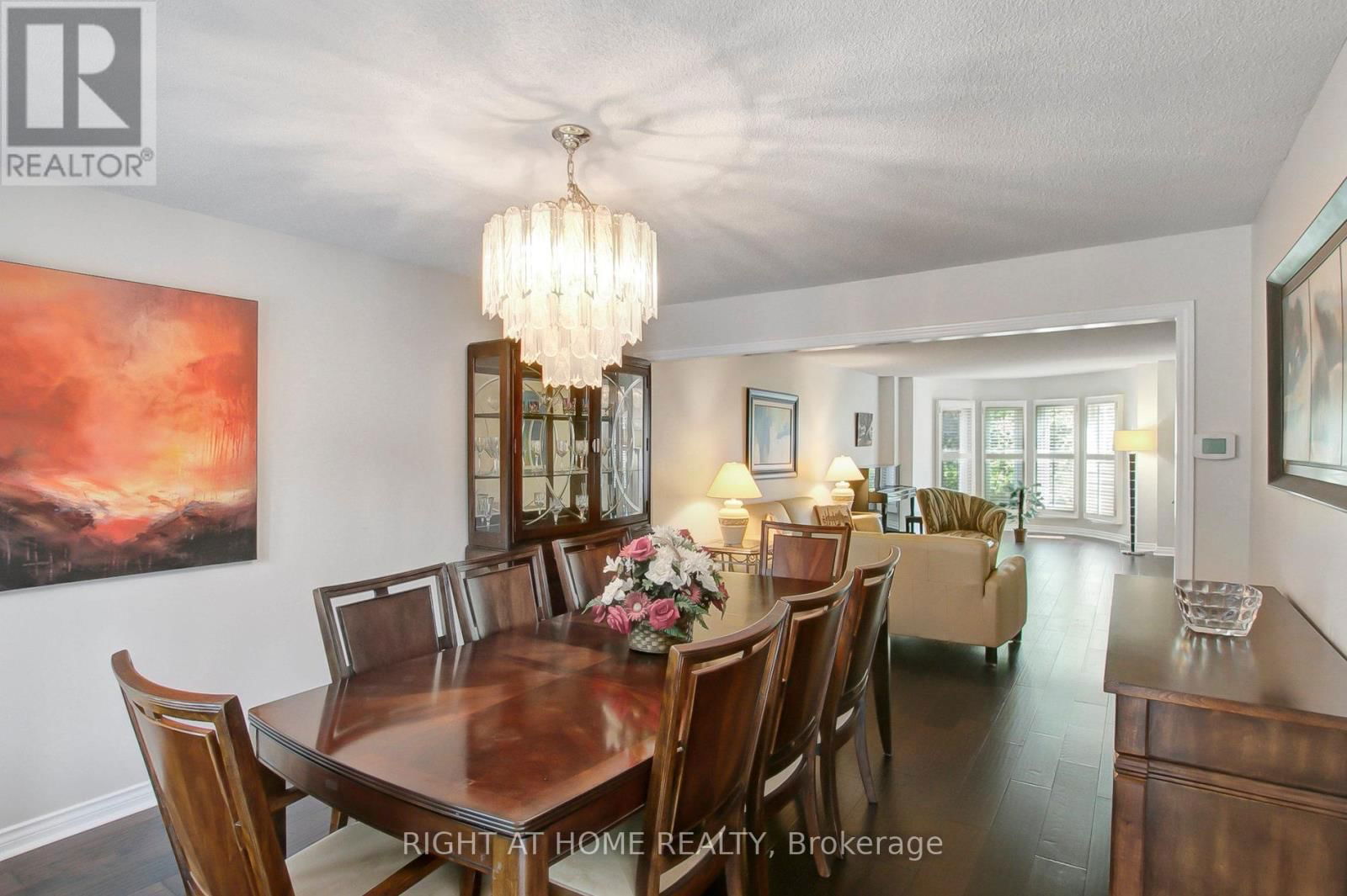 53 WALTHAM CRESCENT Image 19
