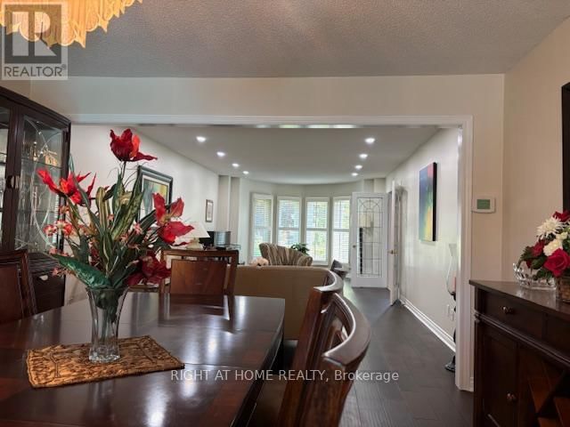 53 WALTHAM CRESCENT Image 48