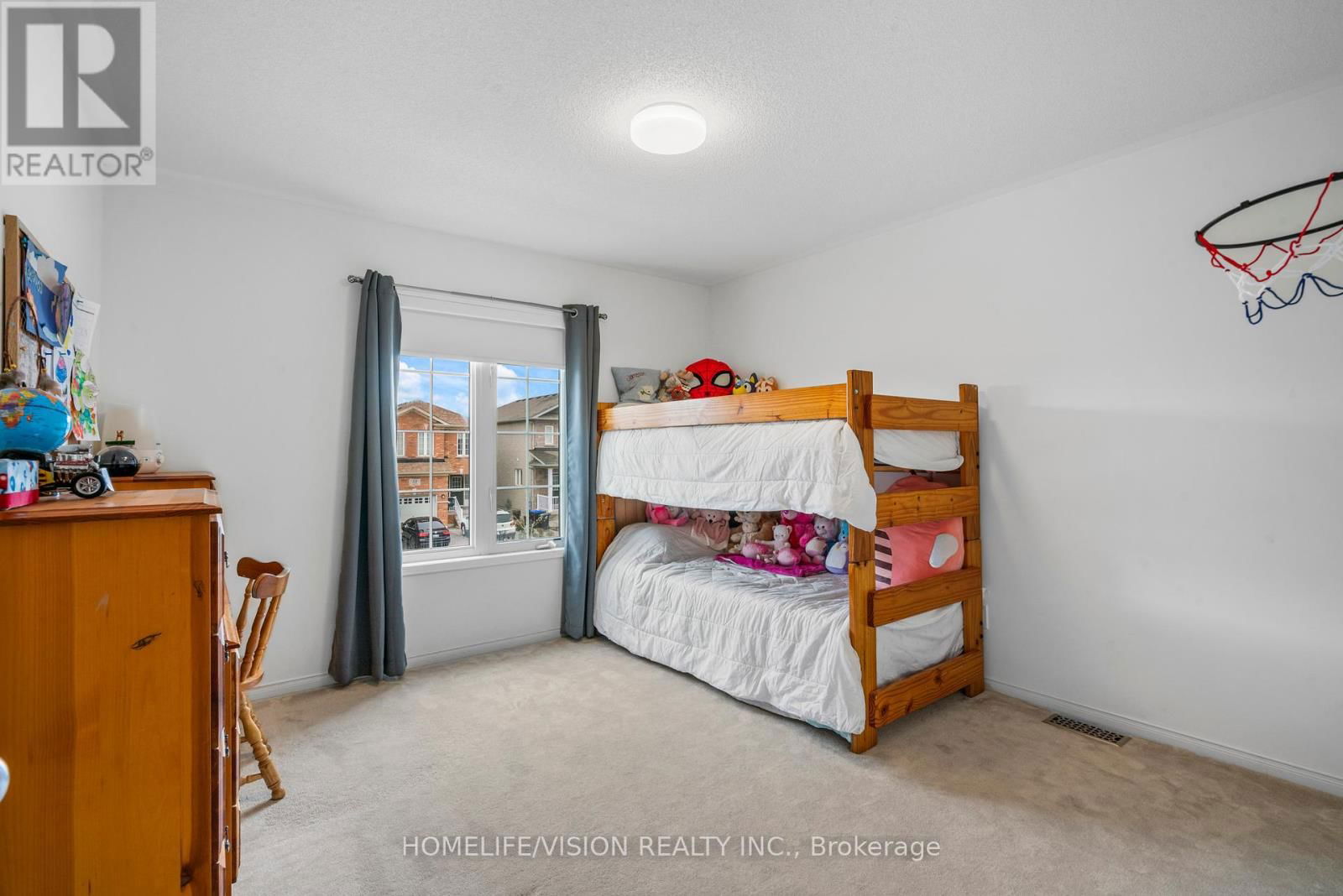 25 LONG STREET Image 18
