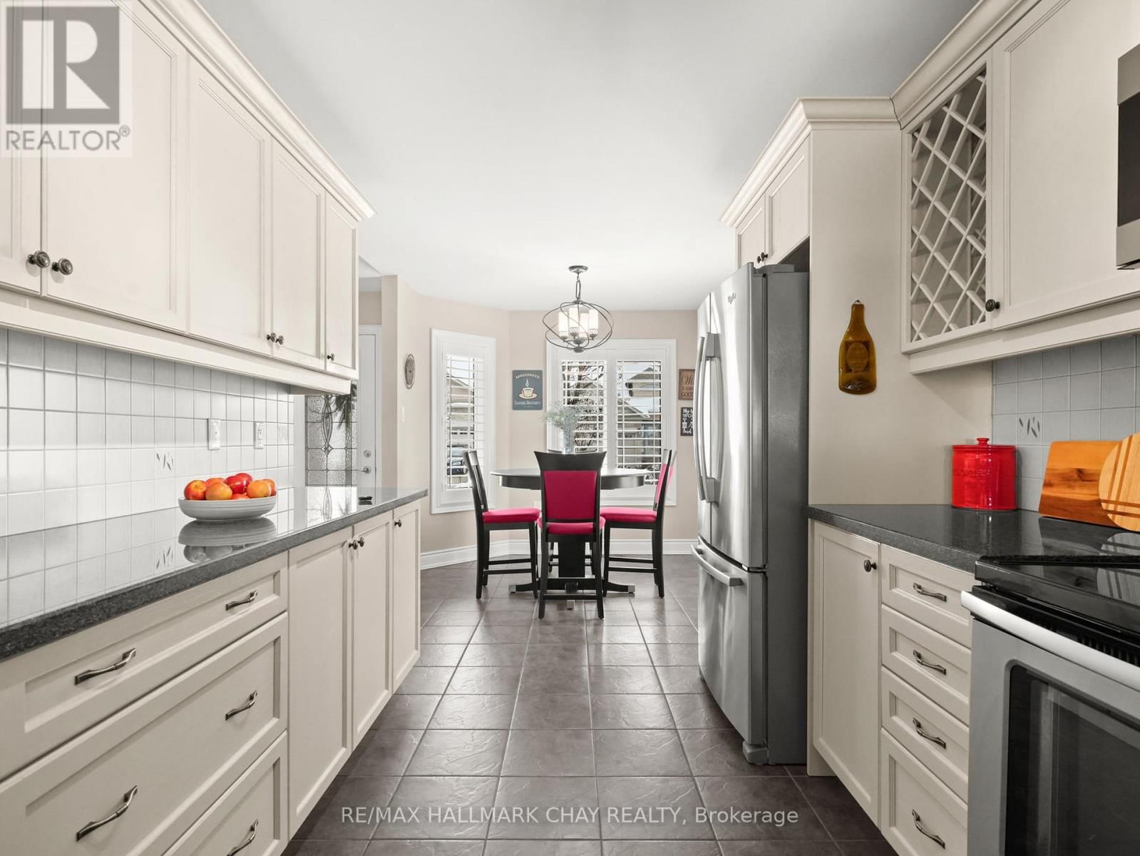 180 RIDGE WAY Image 12