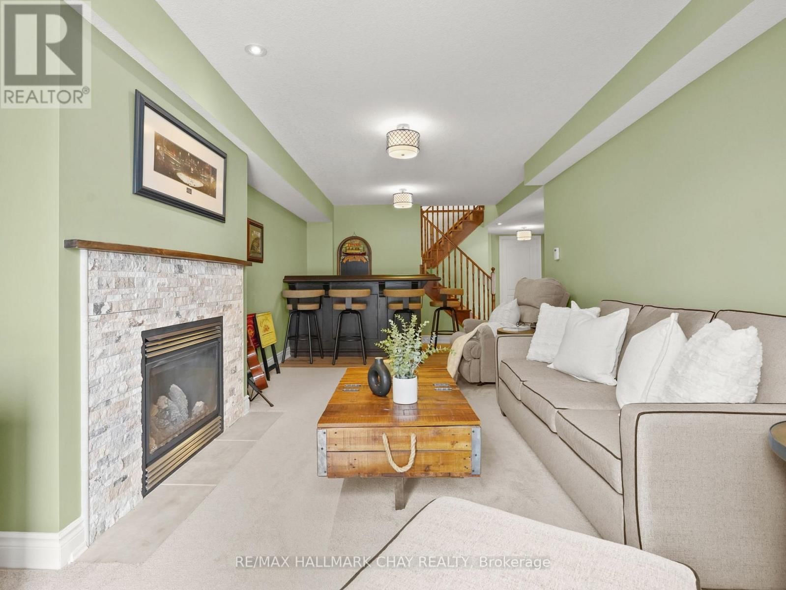 180 RIDGE WAY Image 28