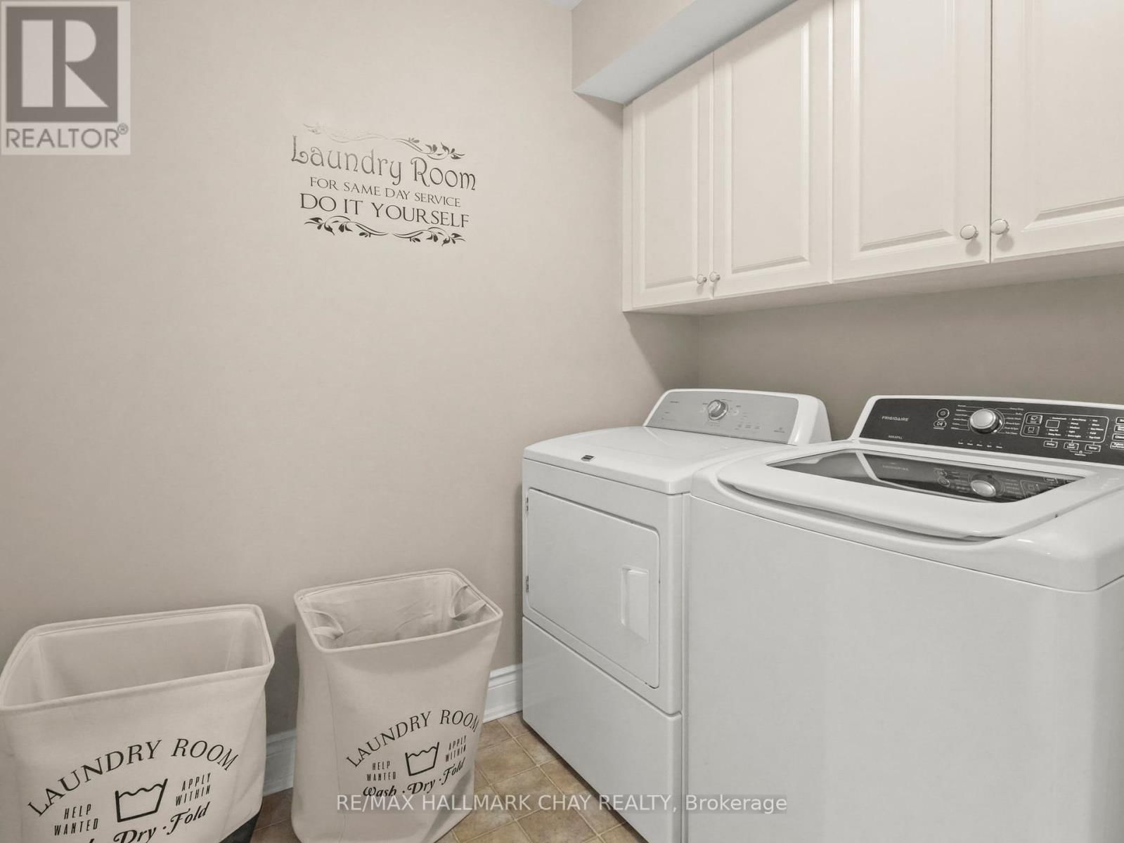 180 RIDGE WAY Image 34