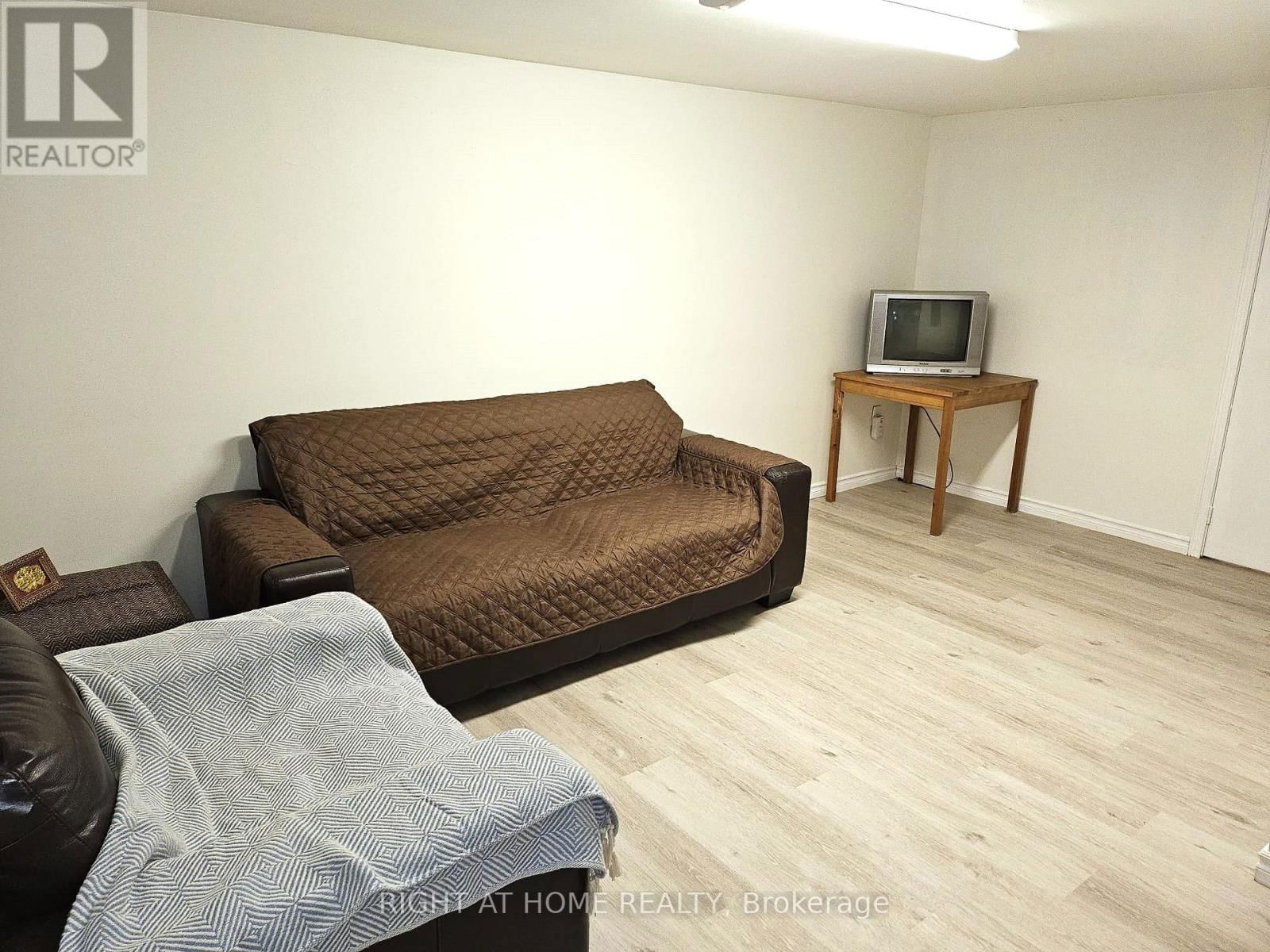 742 BEMAN DRIVE Image 30