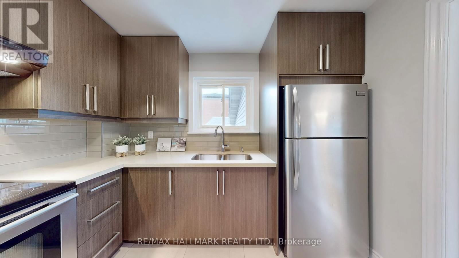 247 DEMAINE CRESCENT Image 13