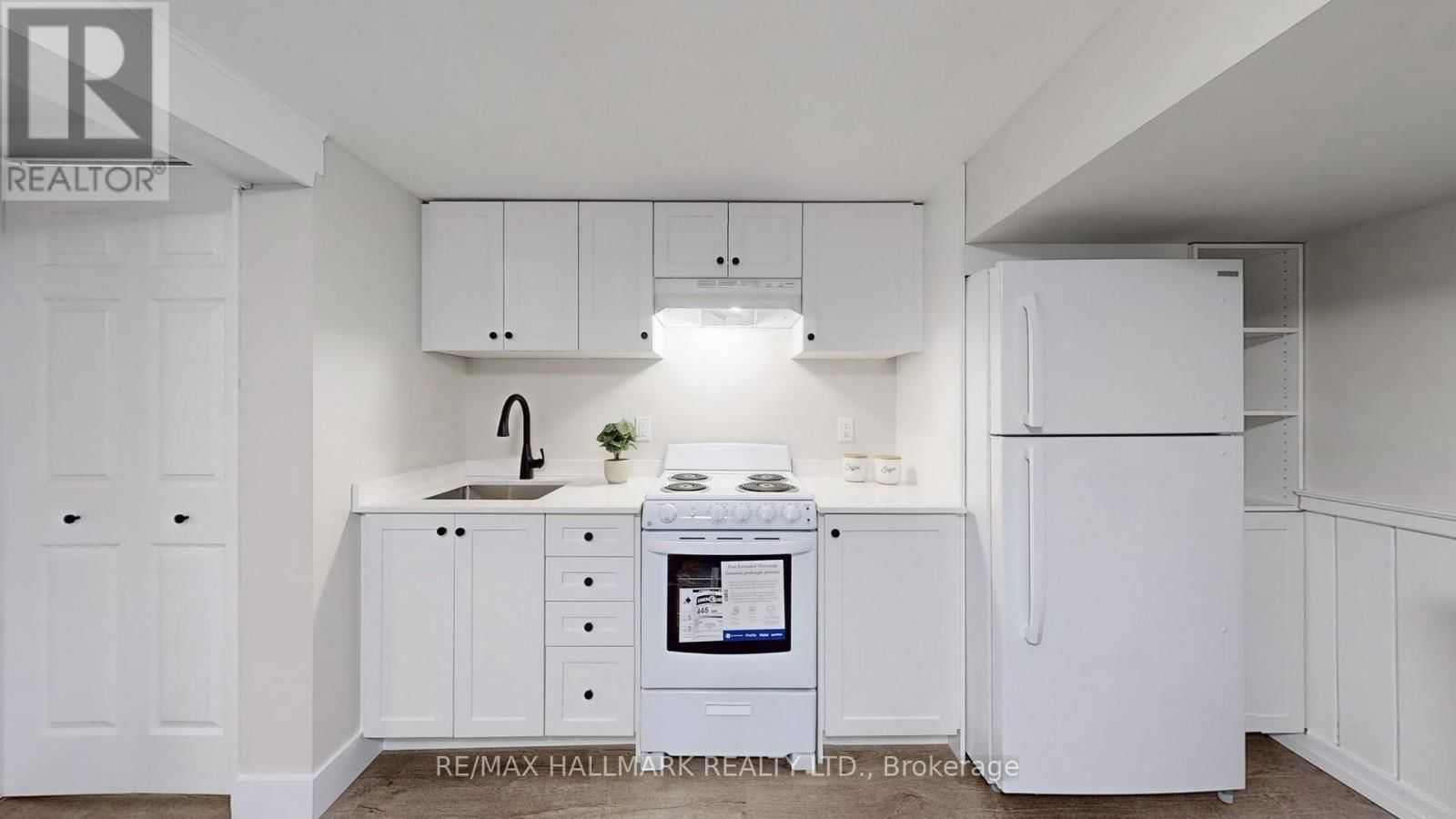 247 DEMAINE CRESCENT Image 27