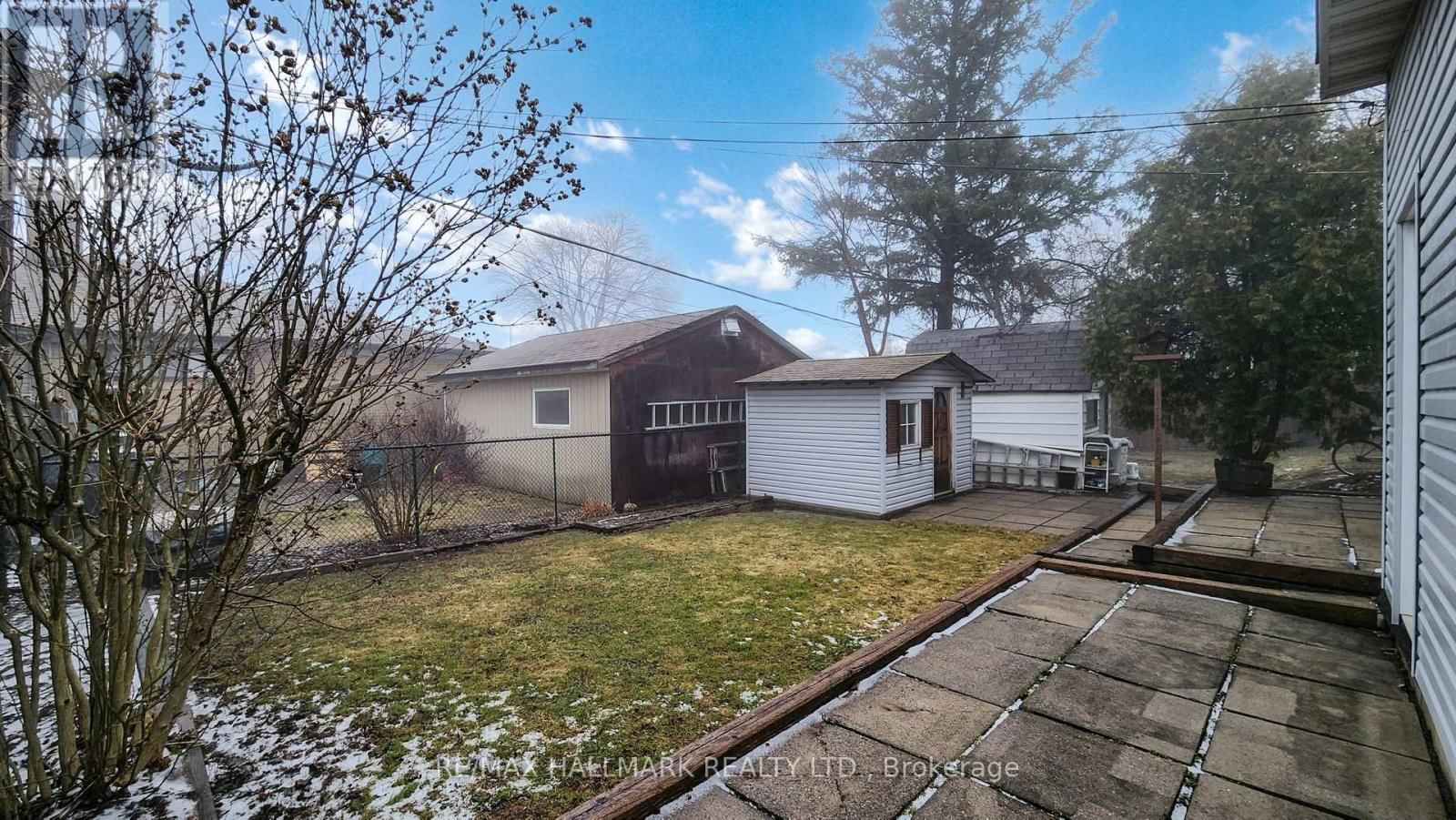 247 DEMAINE CRESCENT Image 31