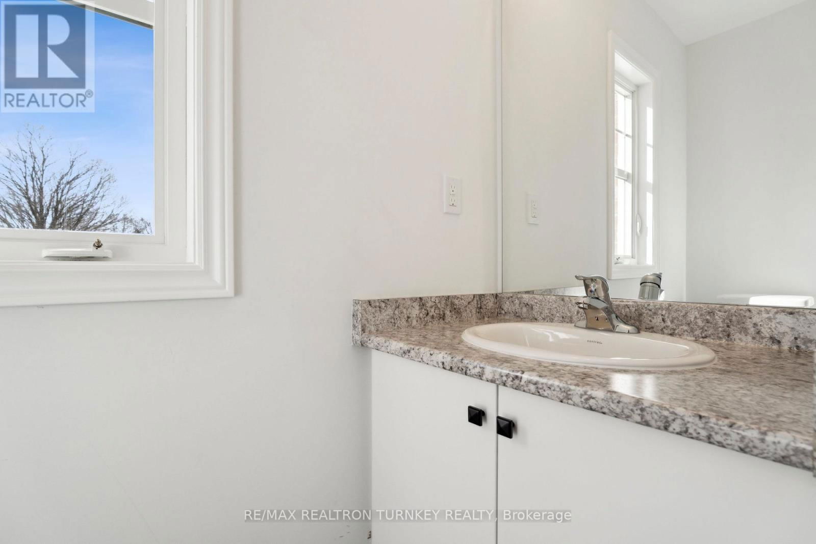 15 RAVENSCRAIG PLACE Image 4