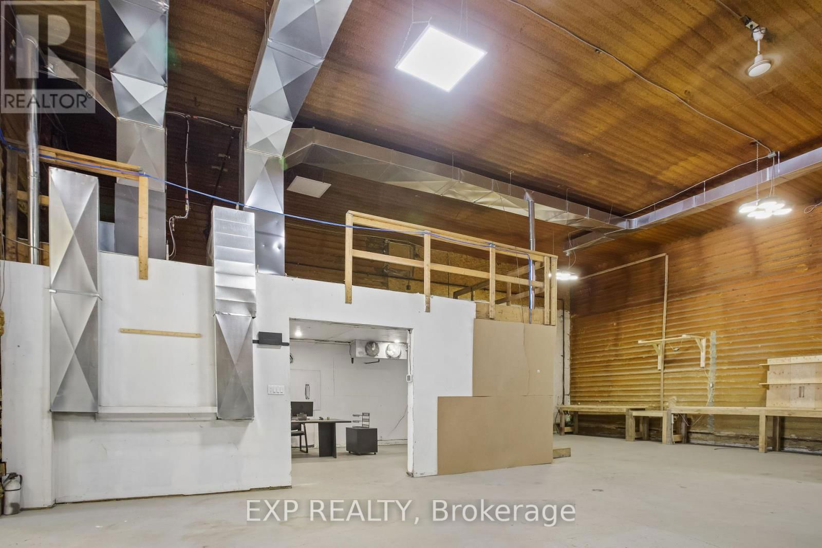 - Barn - 1153 CANAL ROAD Image 19