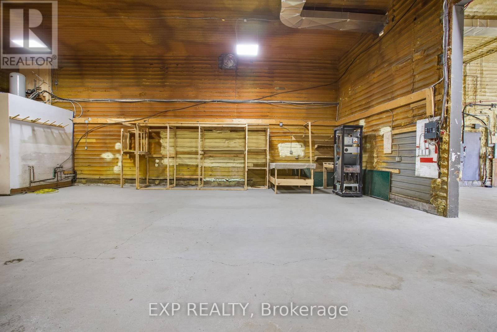- Barn - 1153 CANAL ROAD Image 20