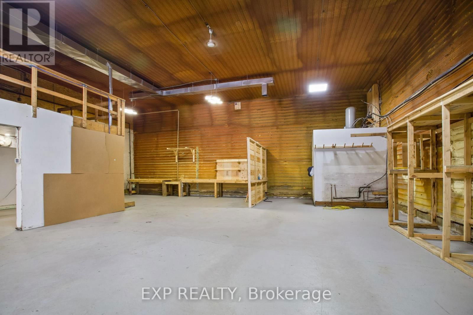 - Barn - 1153 CANAL ROAD Image 22