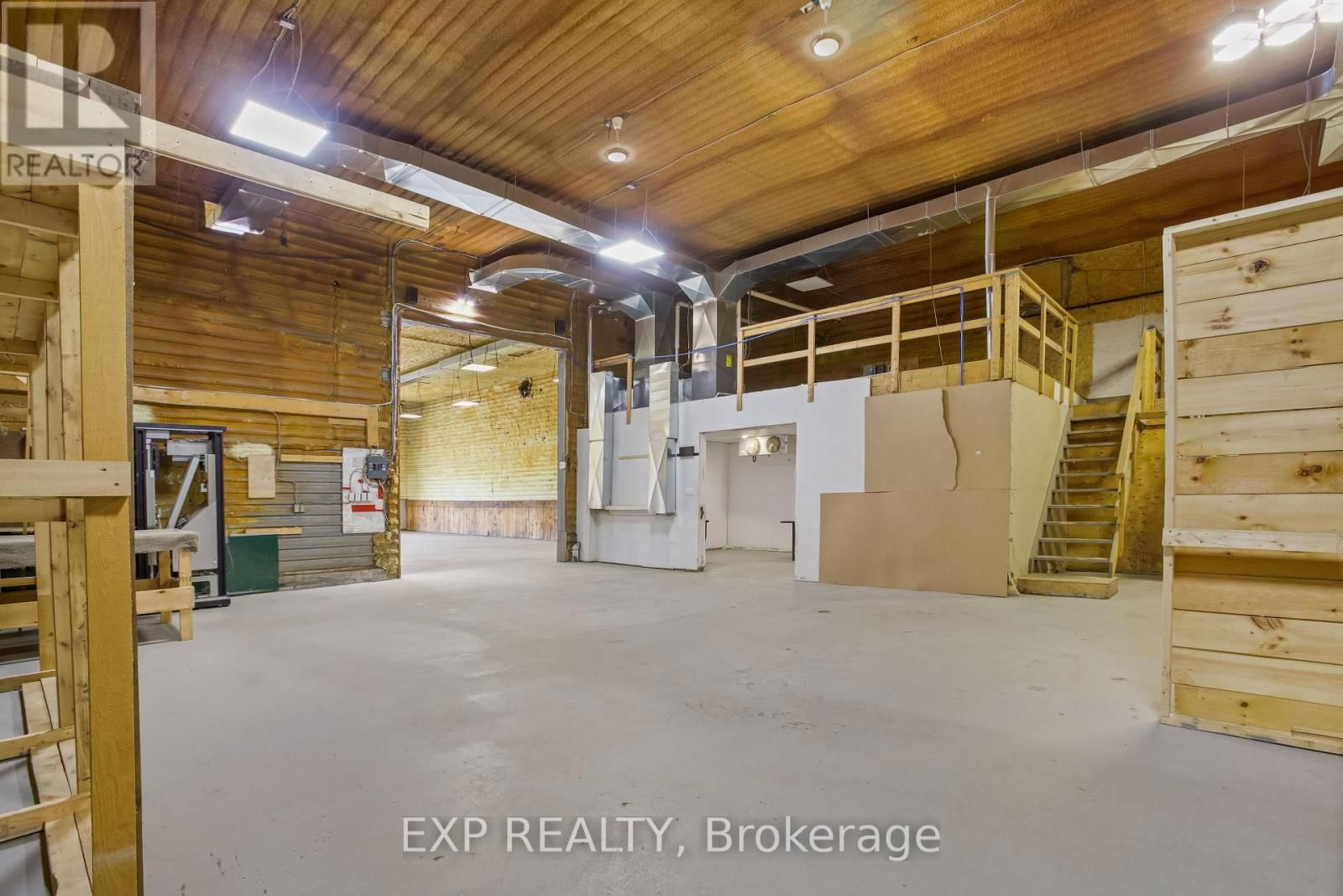 - Barn - 1153 CANAL ROAD Image 29