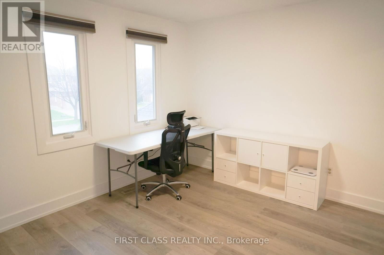 31 ELMPARK COURT Image 12